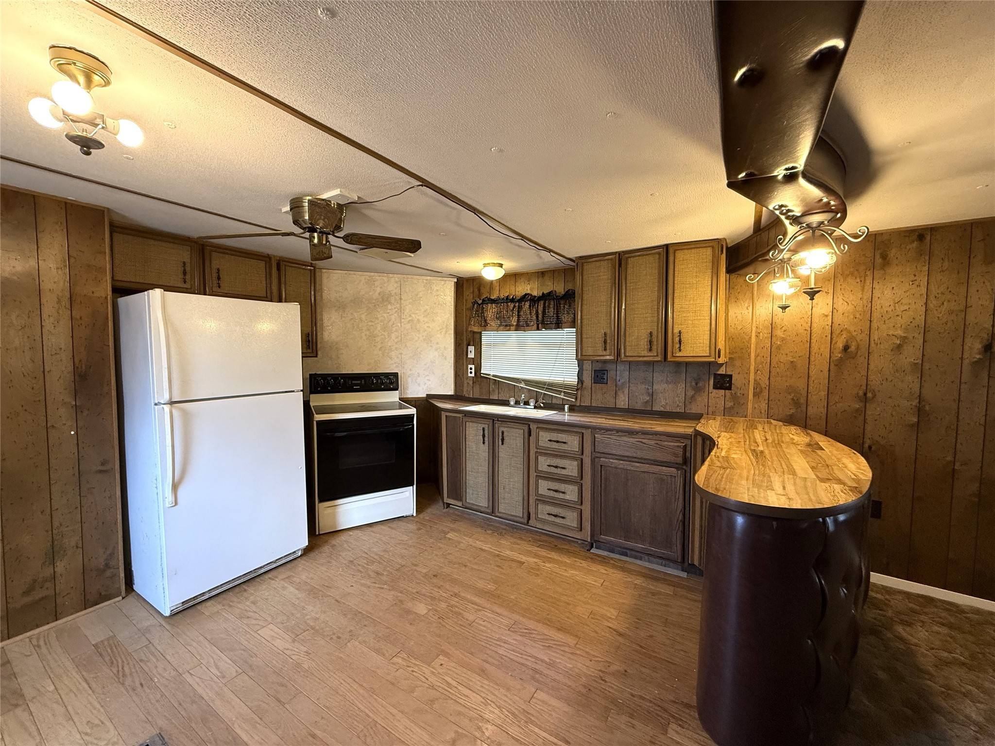 Denison, TX 75021,1025 E Owing ST