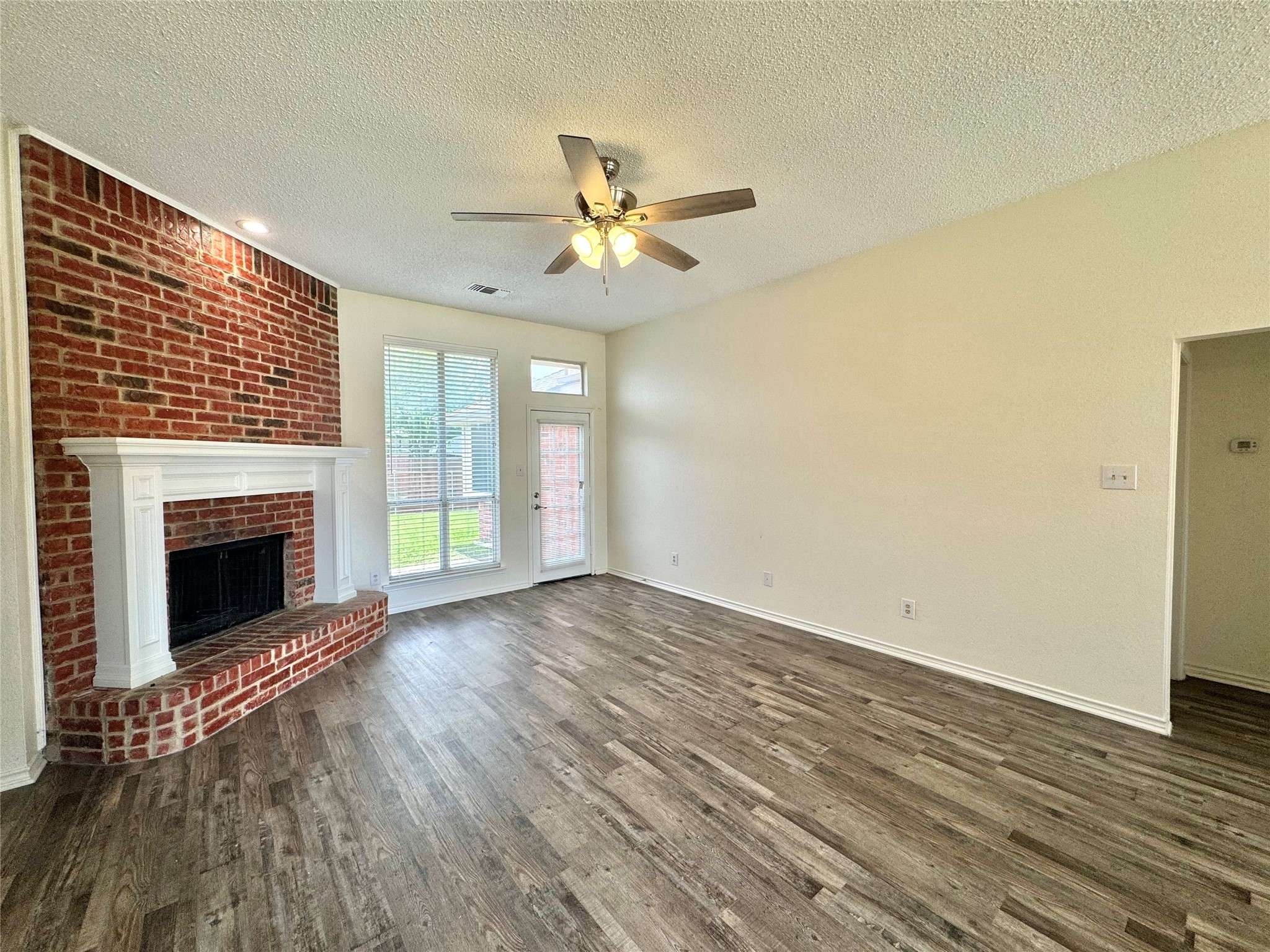 Allen, TX 75002,1008 Hopkinis DR