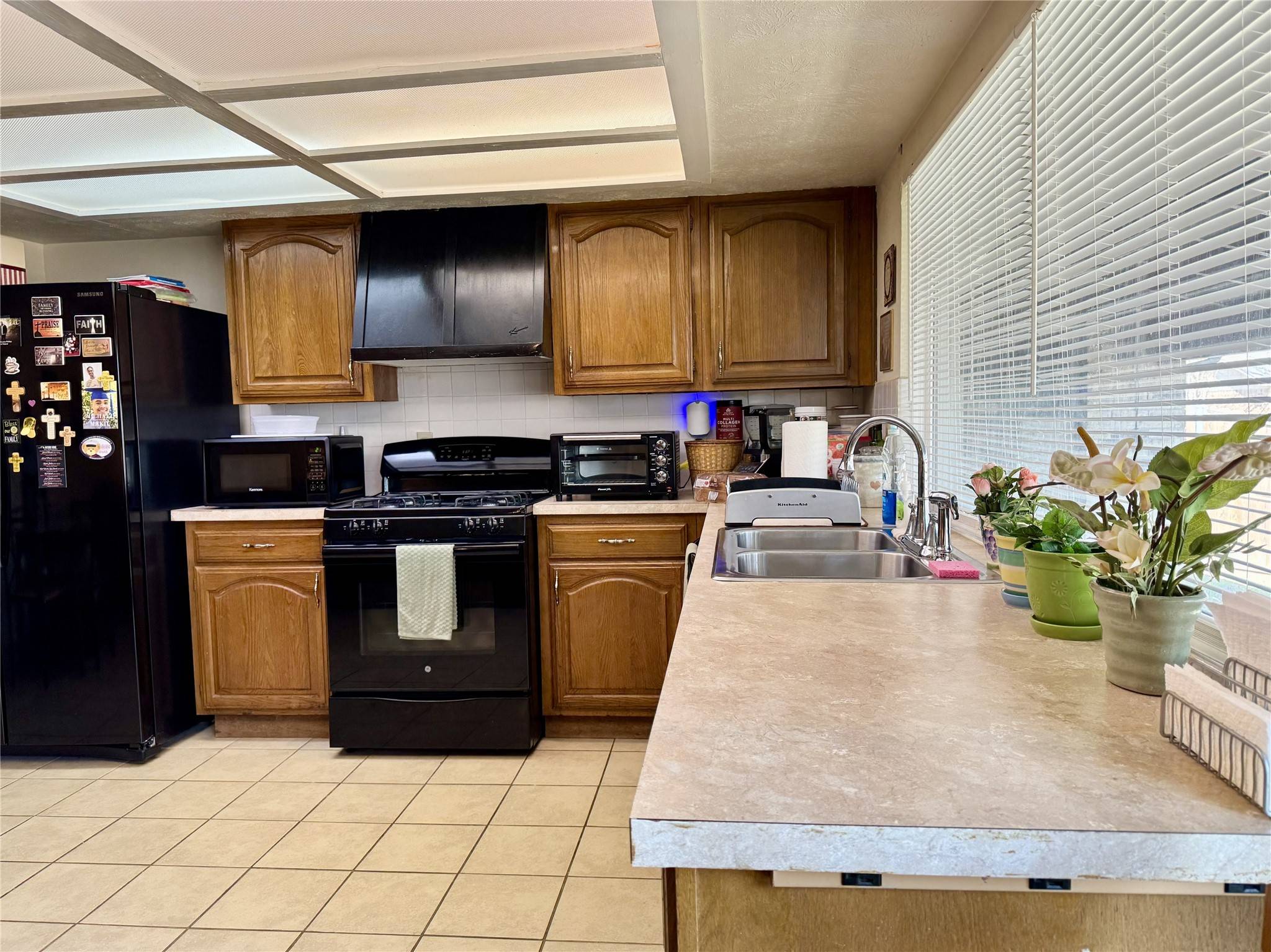 Dallas, TX 75249,7302 Hardwood TRL