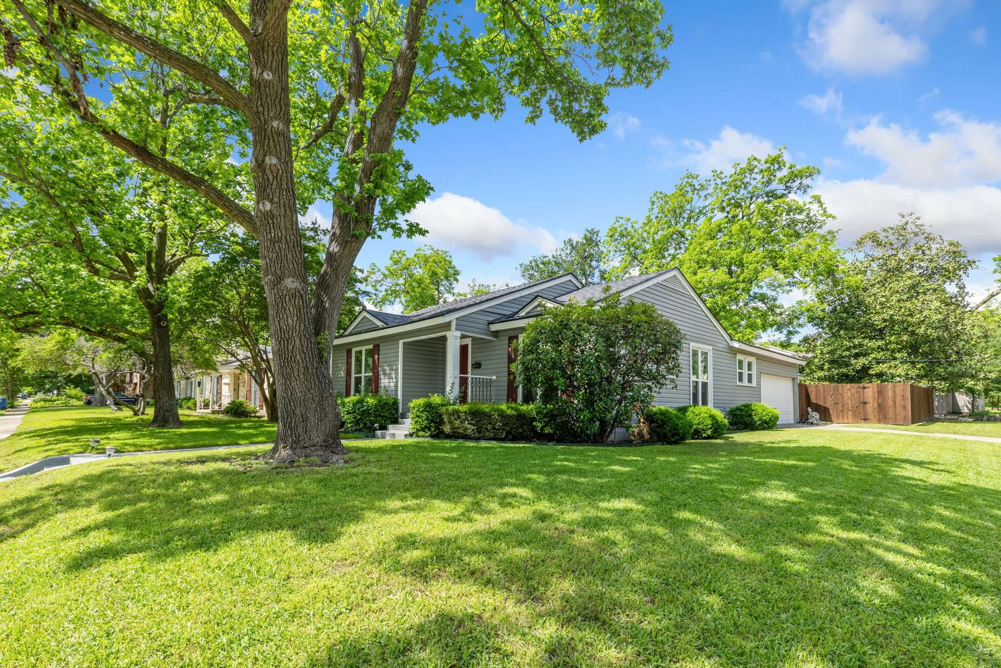 Dallas, TX 75206,4347 Somerville AVE
