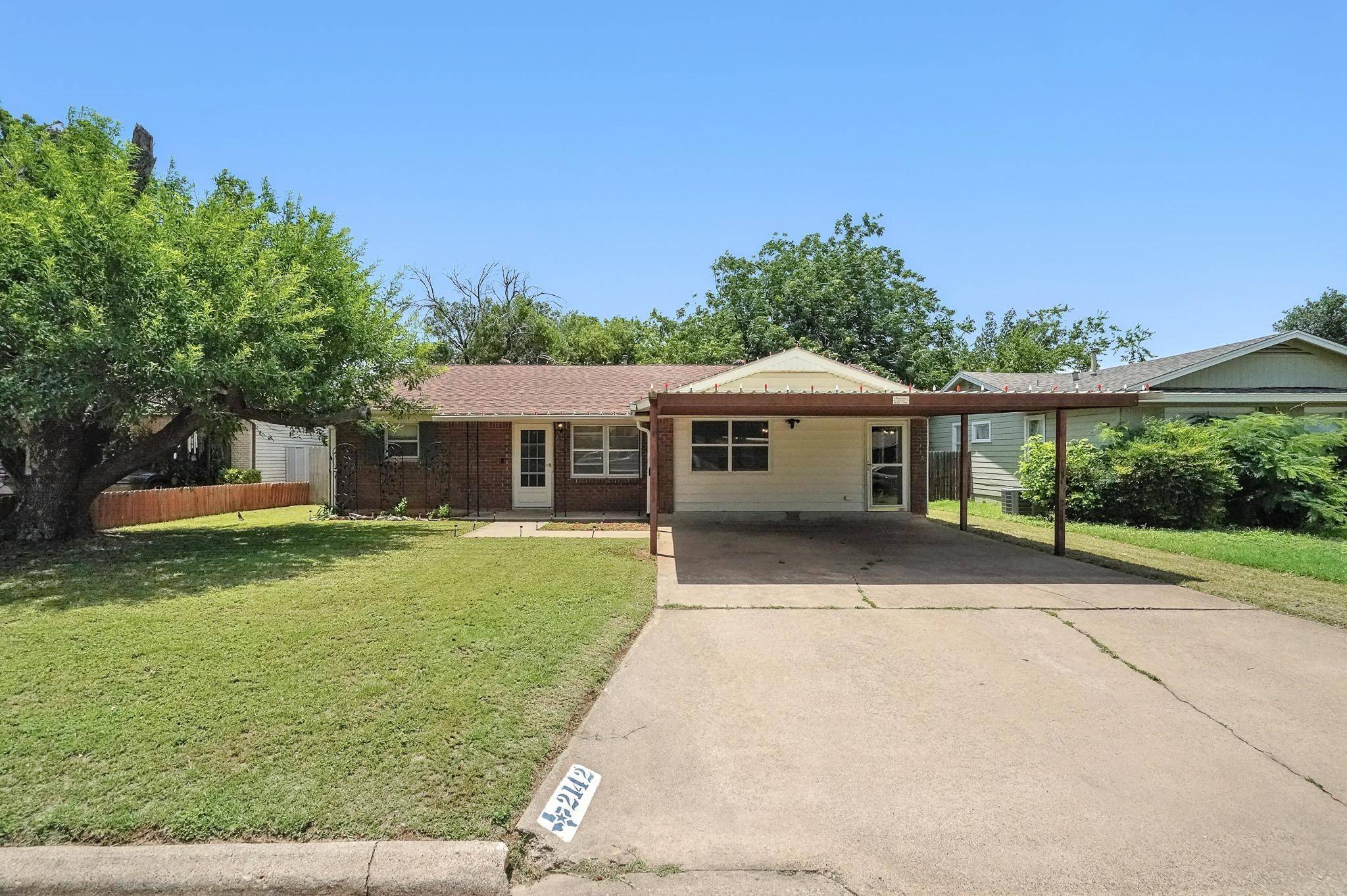 Abilene, TX 79605,2142 Woodard ST