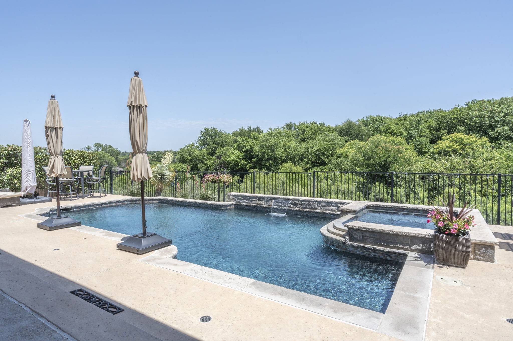 Carrollton, TX 75010,5000 Brush Hill RD