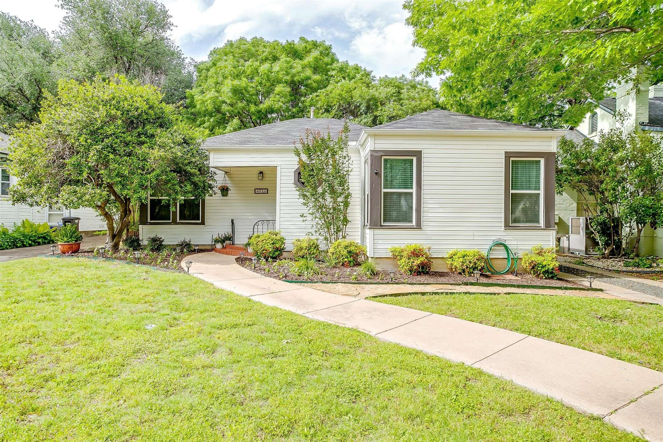 Fort Worth, TX 76107,4016 El Campo AVE