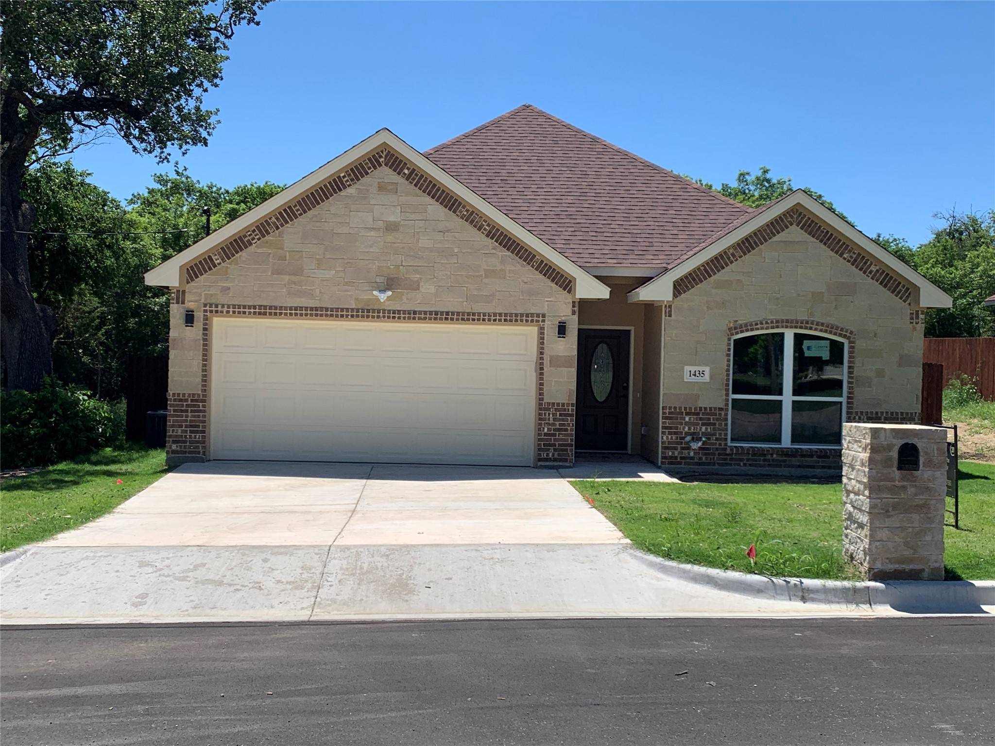 Weatherford, TX 76086,1435 Vine St