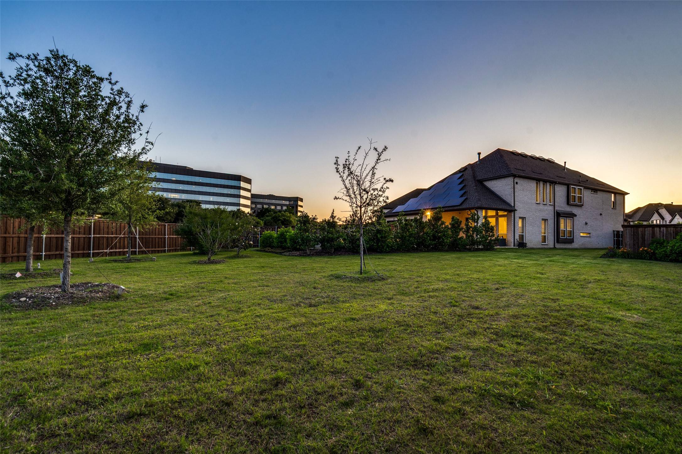 Farmers Branch, TX 75234,12523 Royal Oaks LN