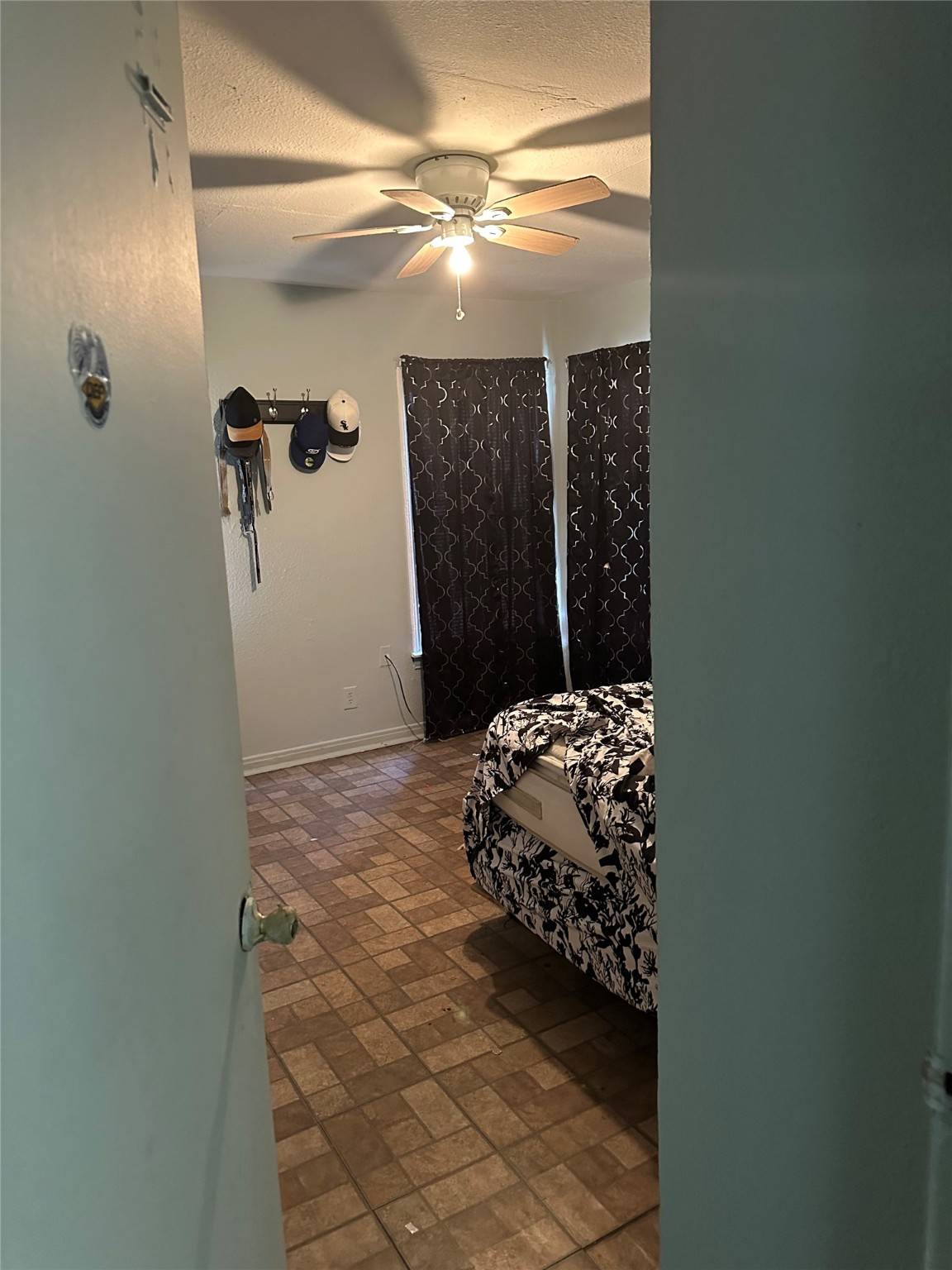 Dallas, TX 75235,3006 Carlson DR