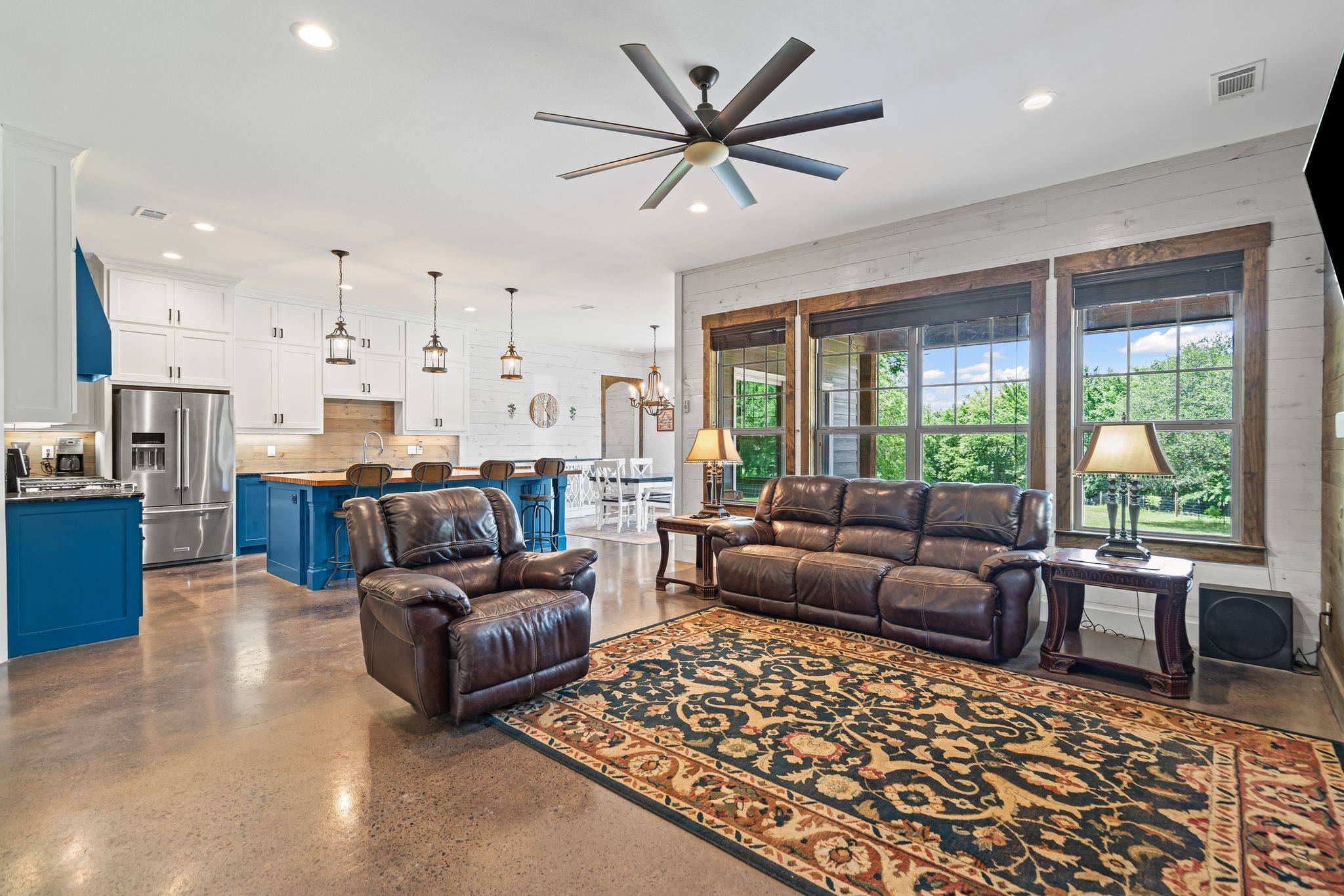 Gunter, TX 75058,260 Peggy LN