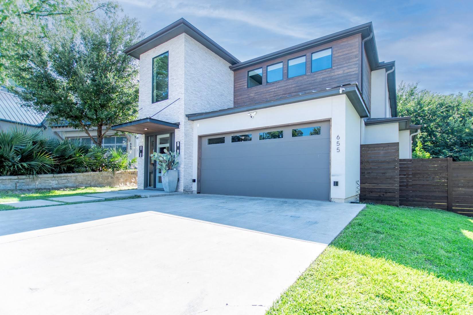 Dallas, TX 75208,655 Kessler Reserve CT