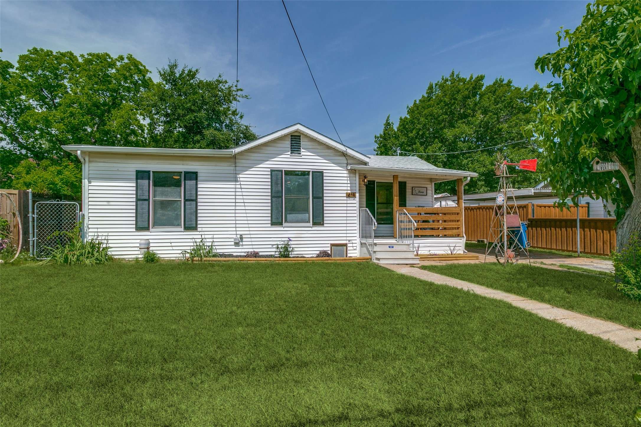 Lewisville, TX 75057,415 N Charles ST