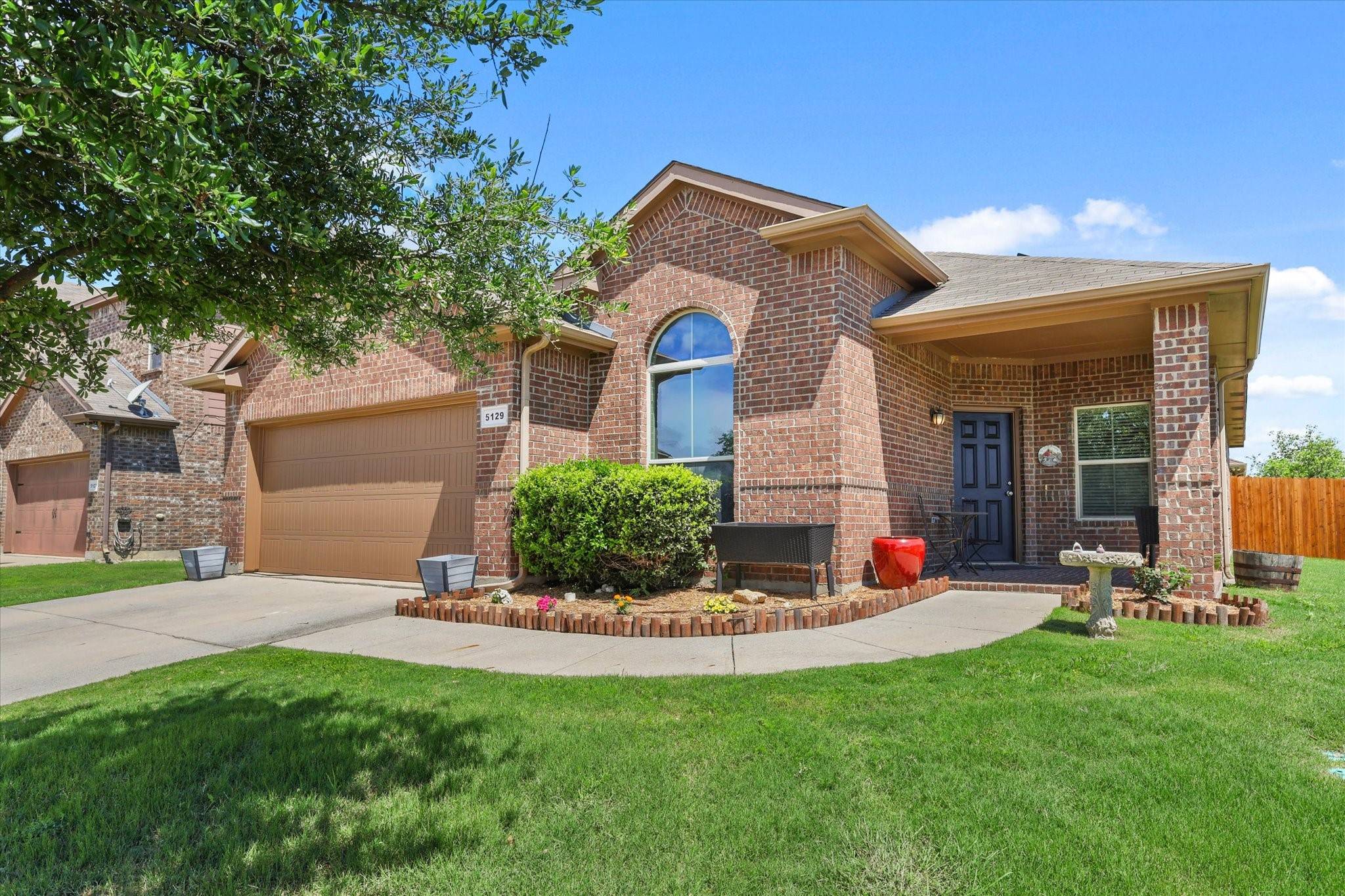 Krum, TX 76249,5129 Meadow LN