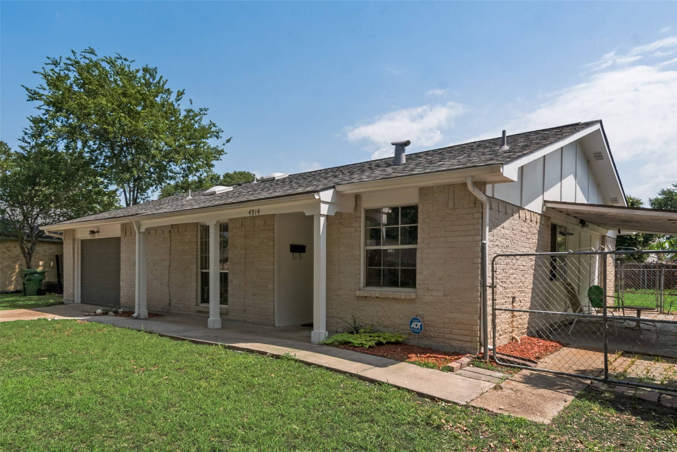 Garland, TX 75043,4914 Stagecoach LN