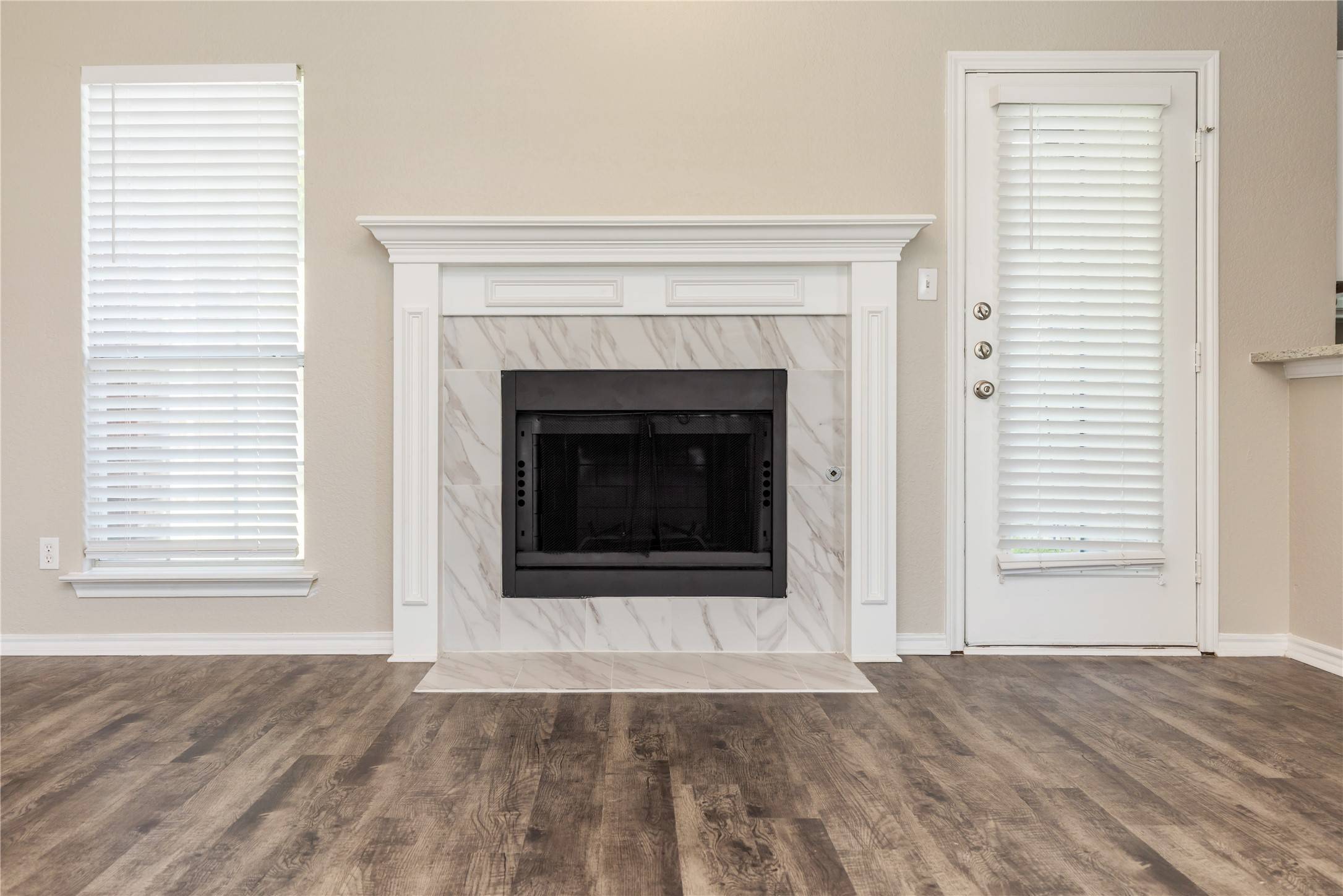 Carrollton, TX 75010,1121 Emily LN