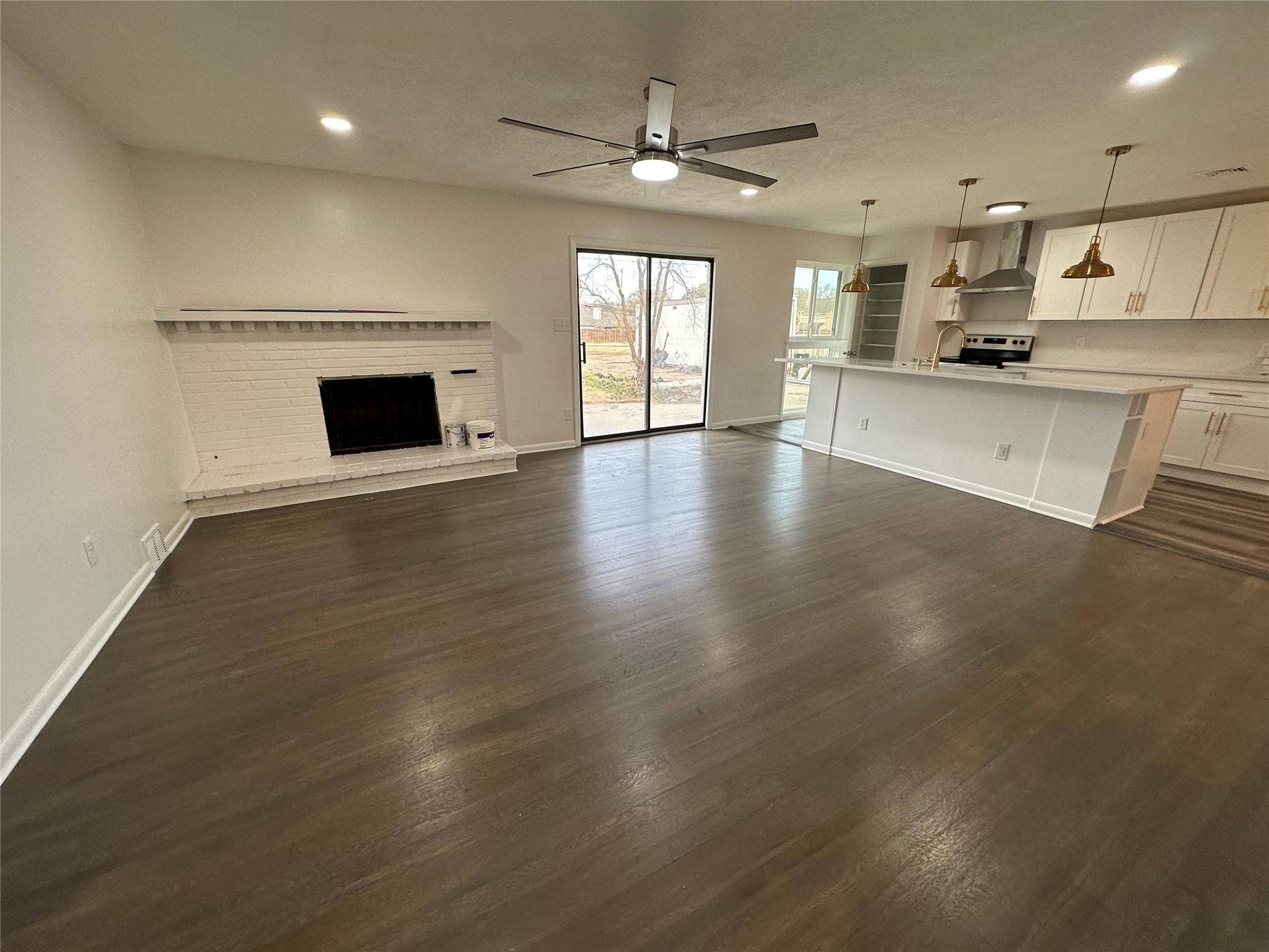 Dallas, TX 75229,10435 Cromwell DR