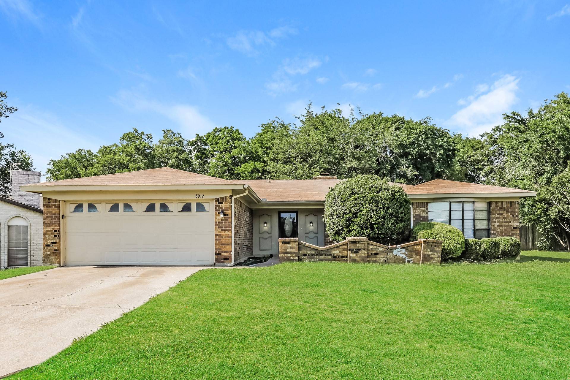 Fort Worth, TX 76116,8912 S Normandale ST