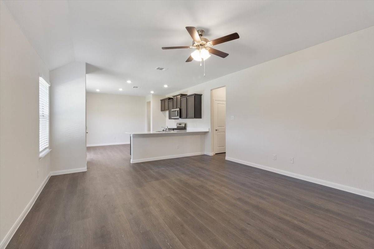 Denison, TX 75020,3901 Oak Creek CIR