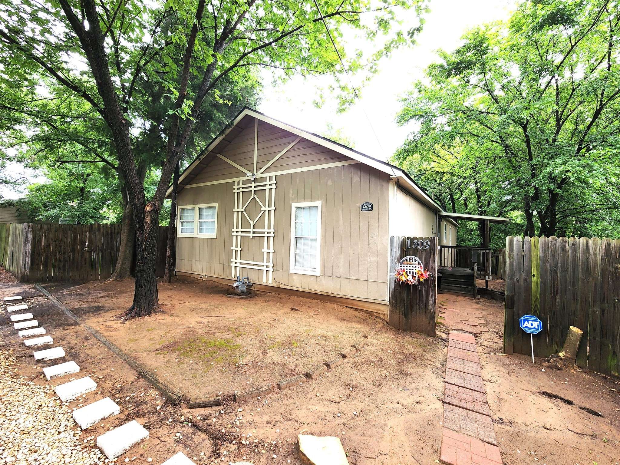 Denton, TX 76208,1309 Bridges ST