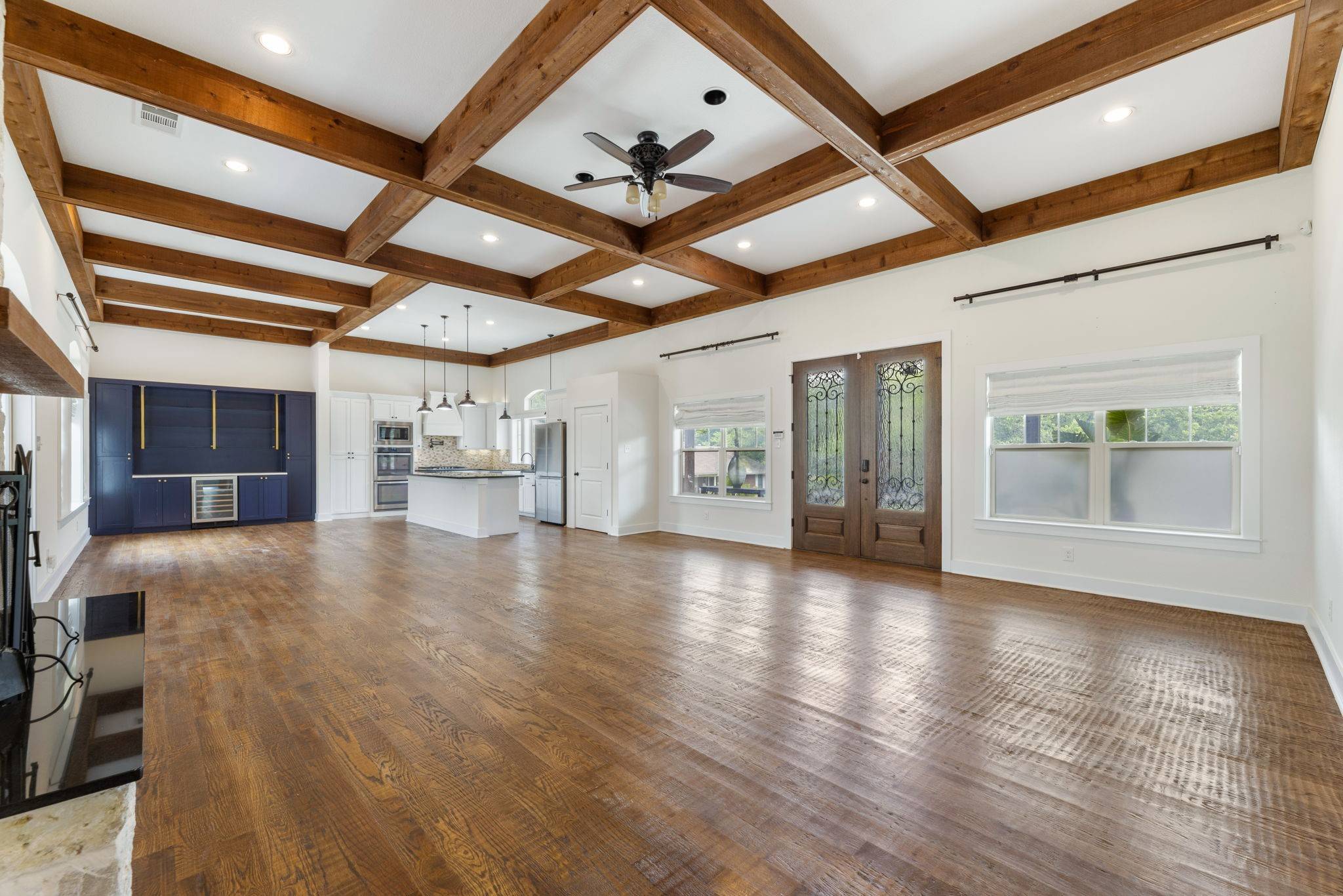 Dallas, TX 75224,734 Monssen Pkwy