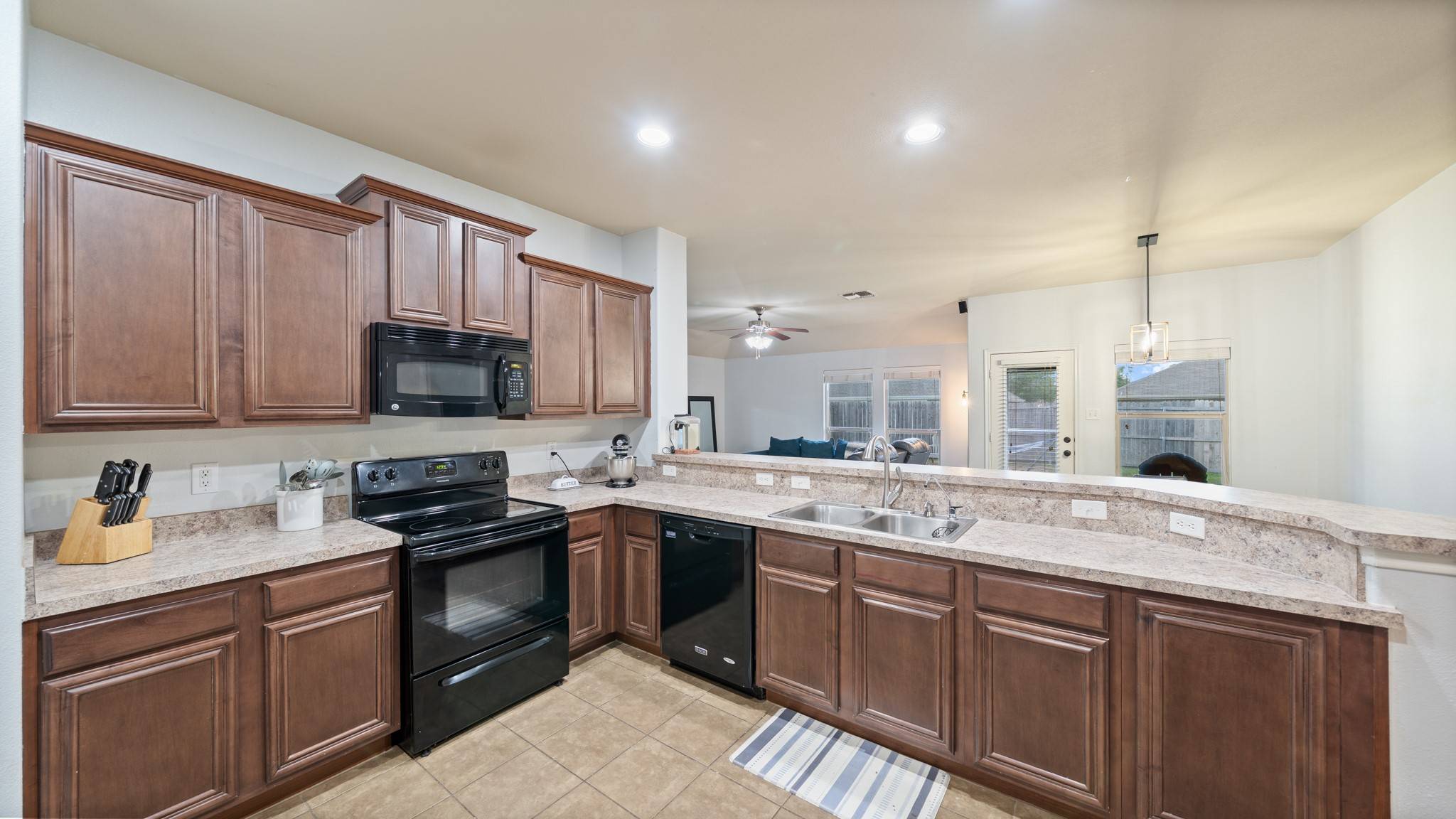 Heartland, TX 75126,2005 Sterling Gate DR