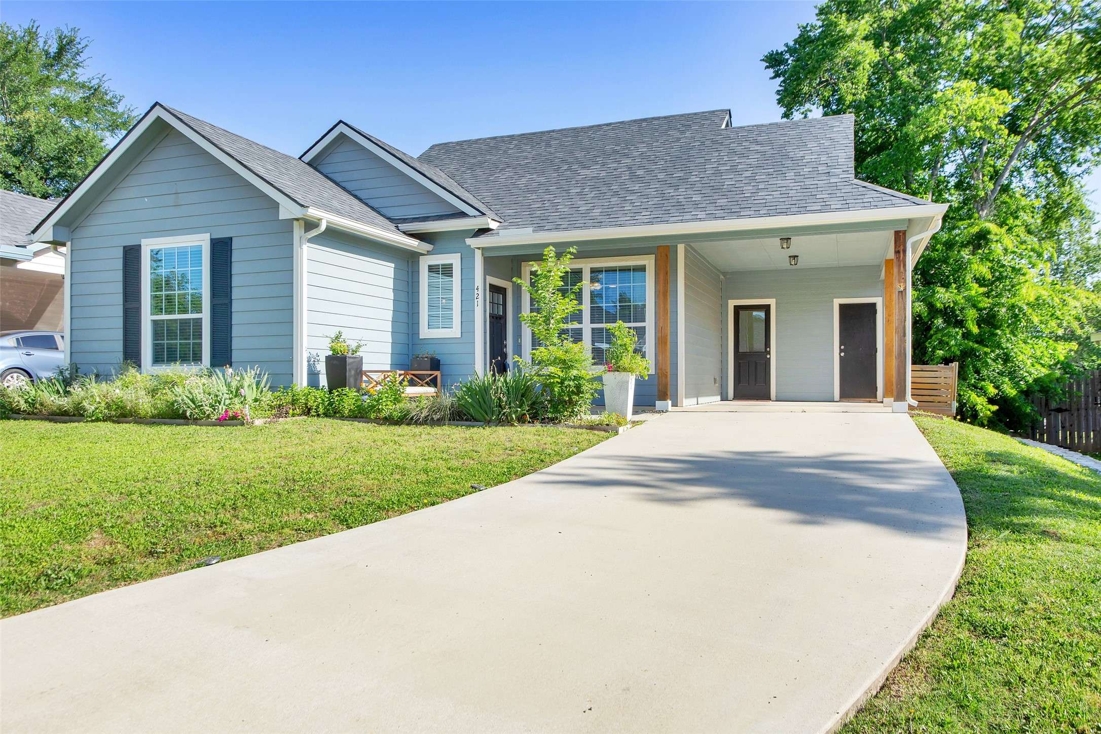 Denison, TX 75021,421 E Shepherd ST