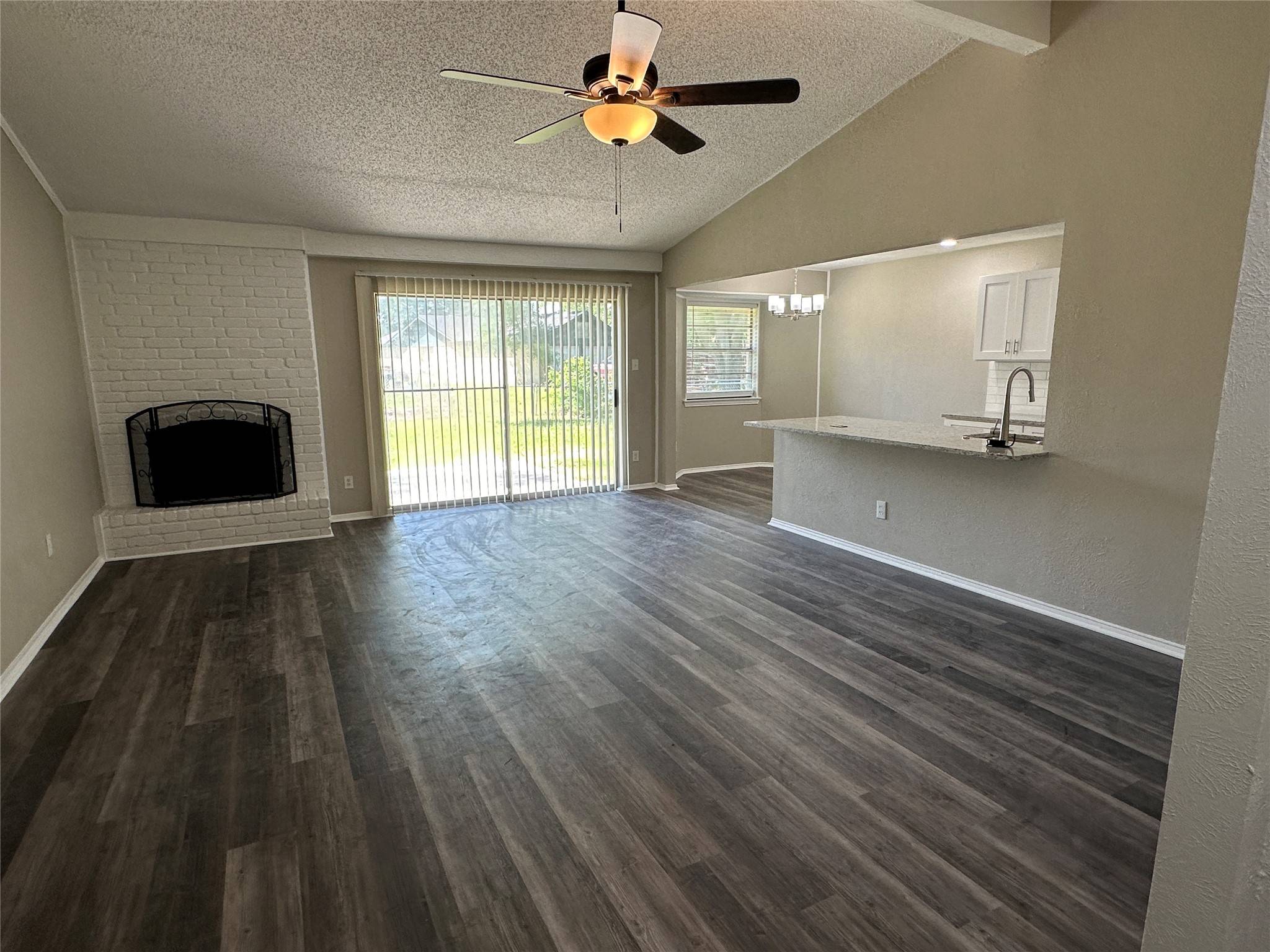 Garland, TX 75040,1022 Twilight DR