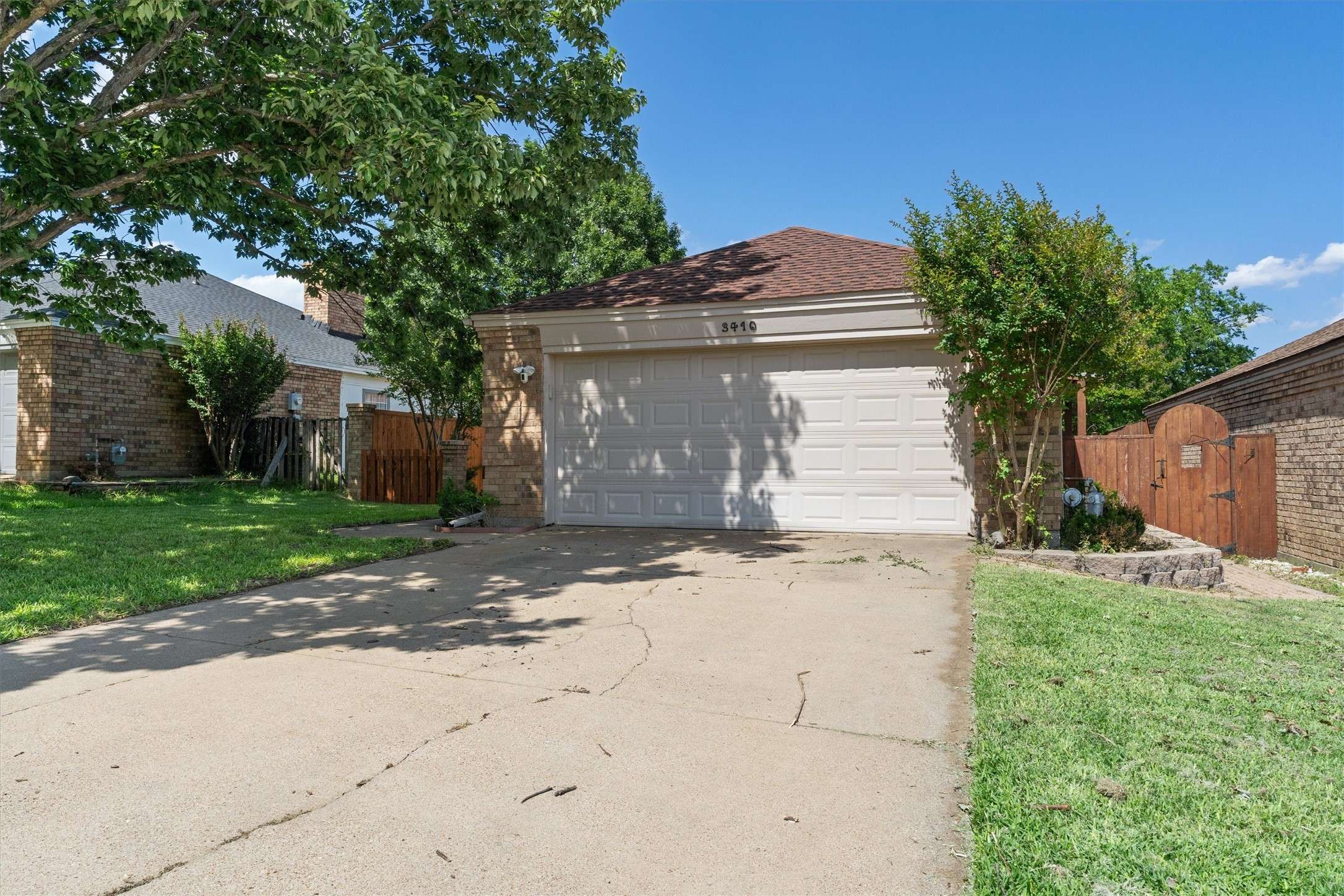 Grand Prairie, TX 75052,3410 Country Club PL