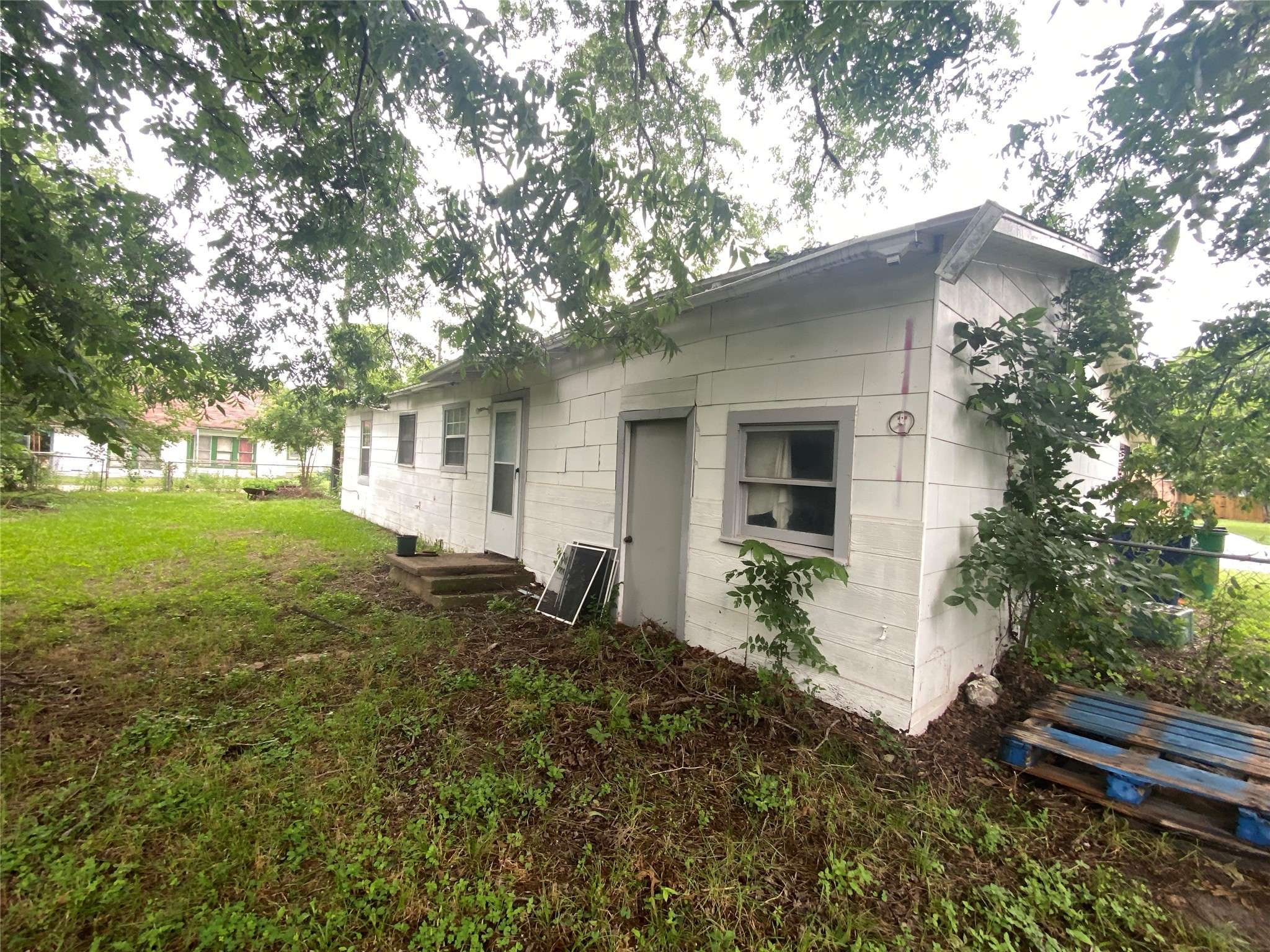 Waxahachie, TX 75165,800 Wyatt ST