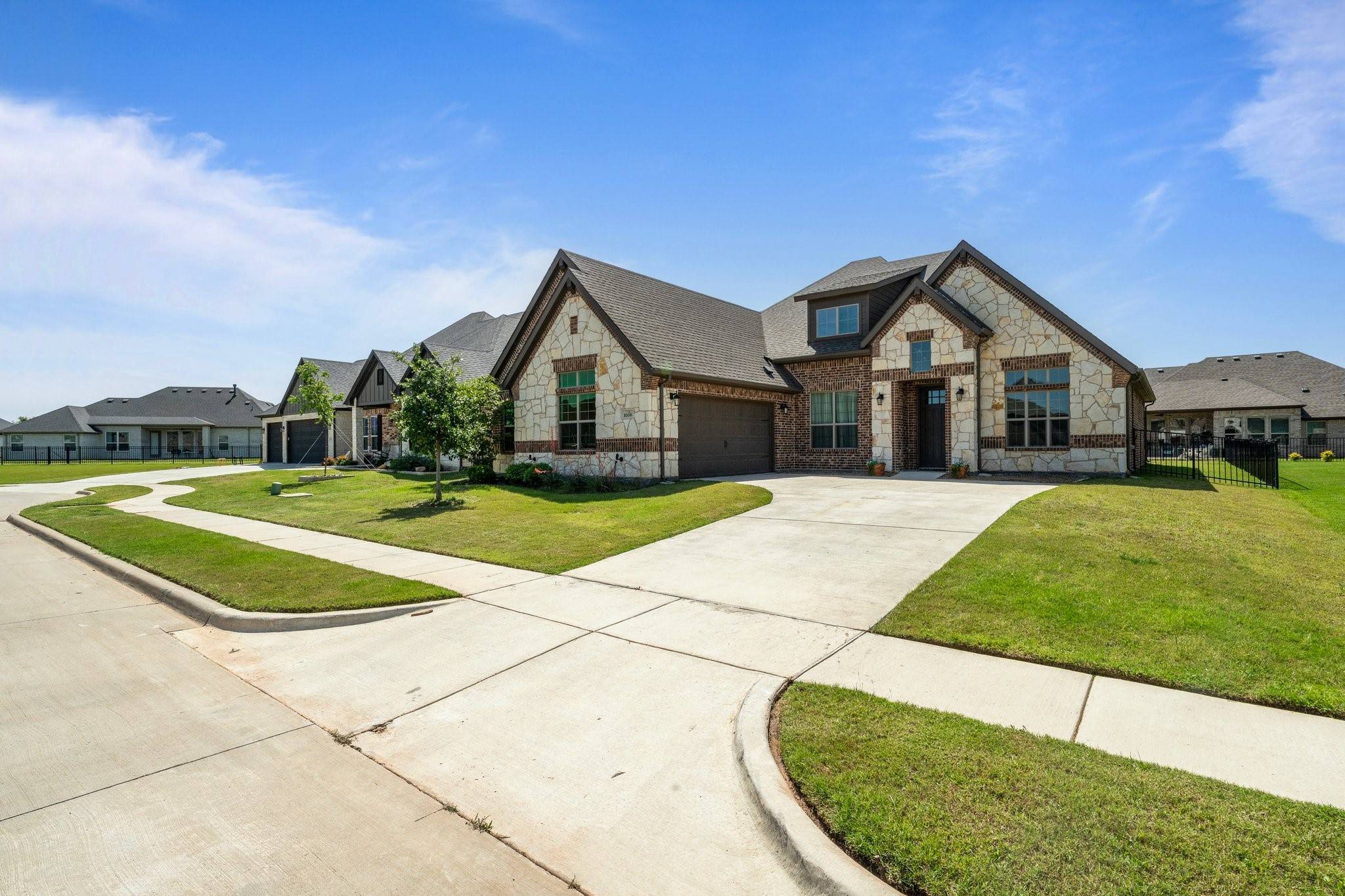 Granbury, TX 76048,1038 Mickelson DR