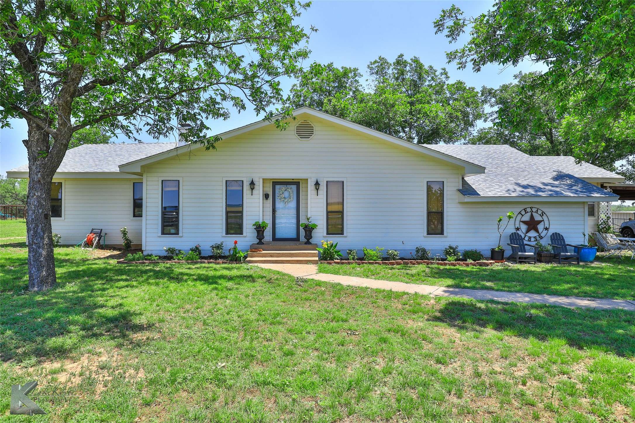 Wingate, TX 79566,817 Highway 153