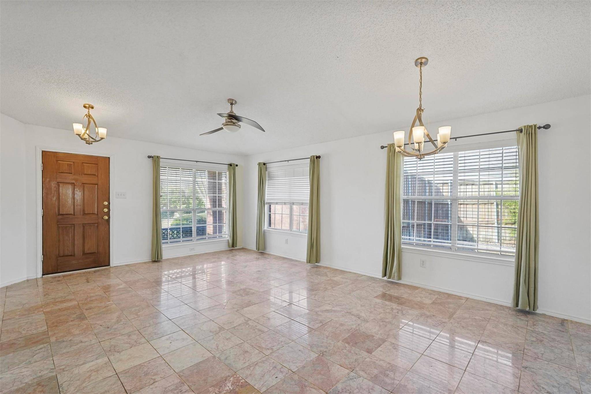Garland, TX 75040,2914 Daisy CT