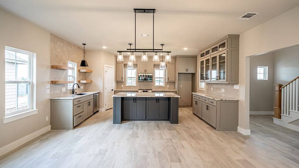 Granbury, TX 76048,2204 Salina CIR