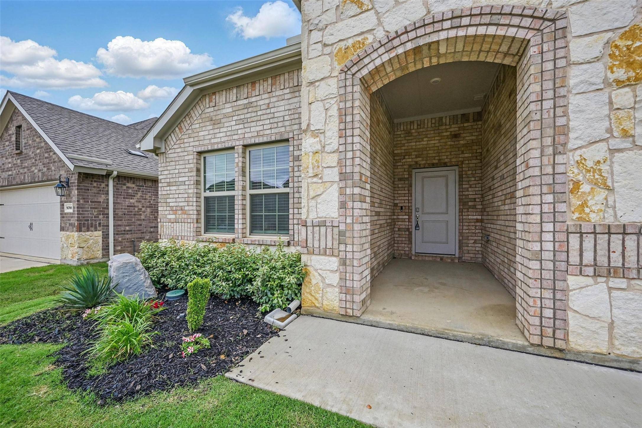 Aubrey, TX 76227,9713 Daisy Mae LN