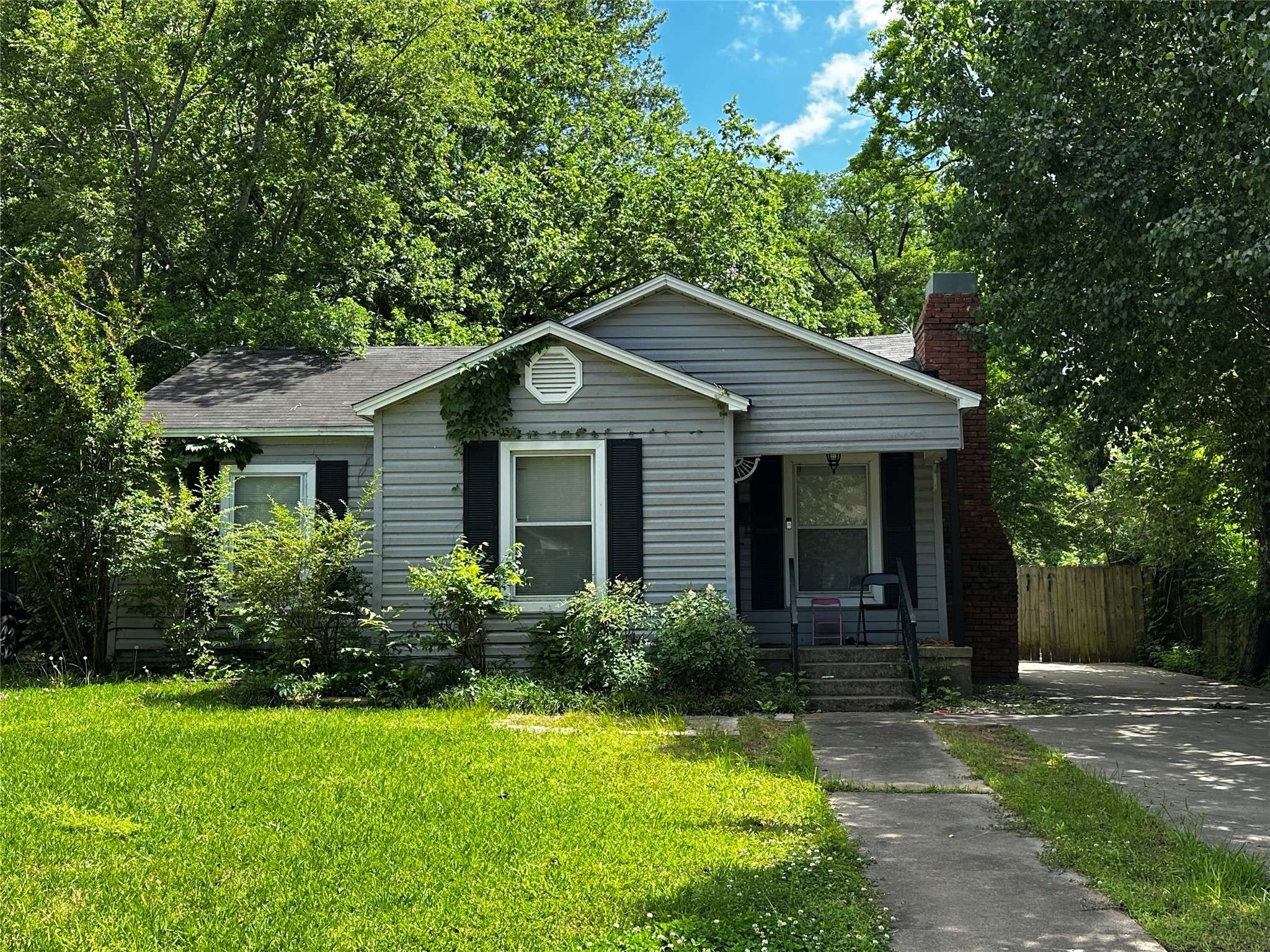 Paris, TX 75460,1840 E Washington ST