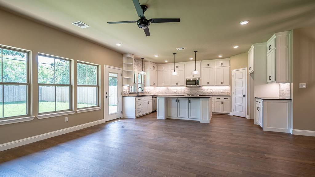 Granbury, TX 76048,2208 Salina CIR