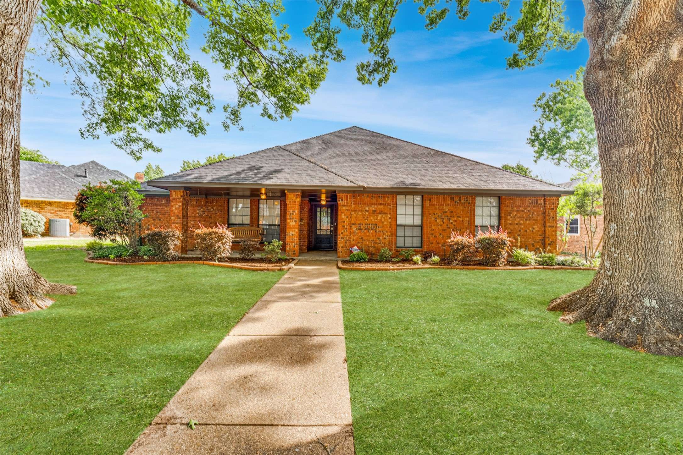 Ennis, TX 75119,2101 Plymouth DR