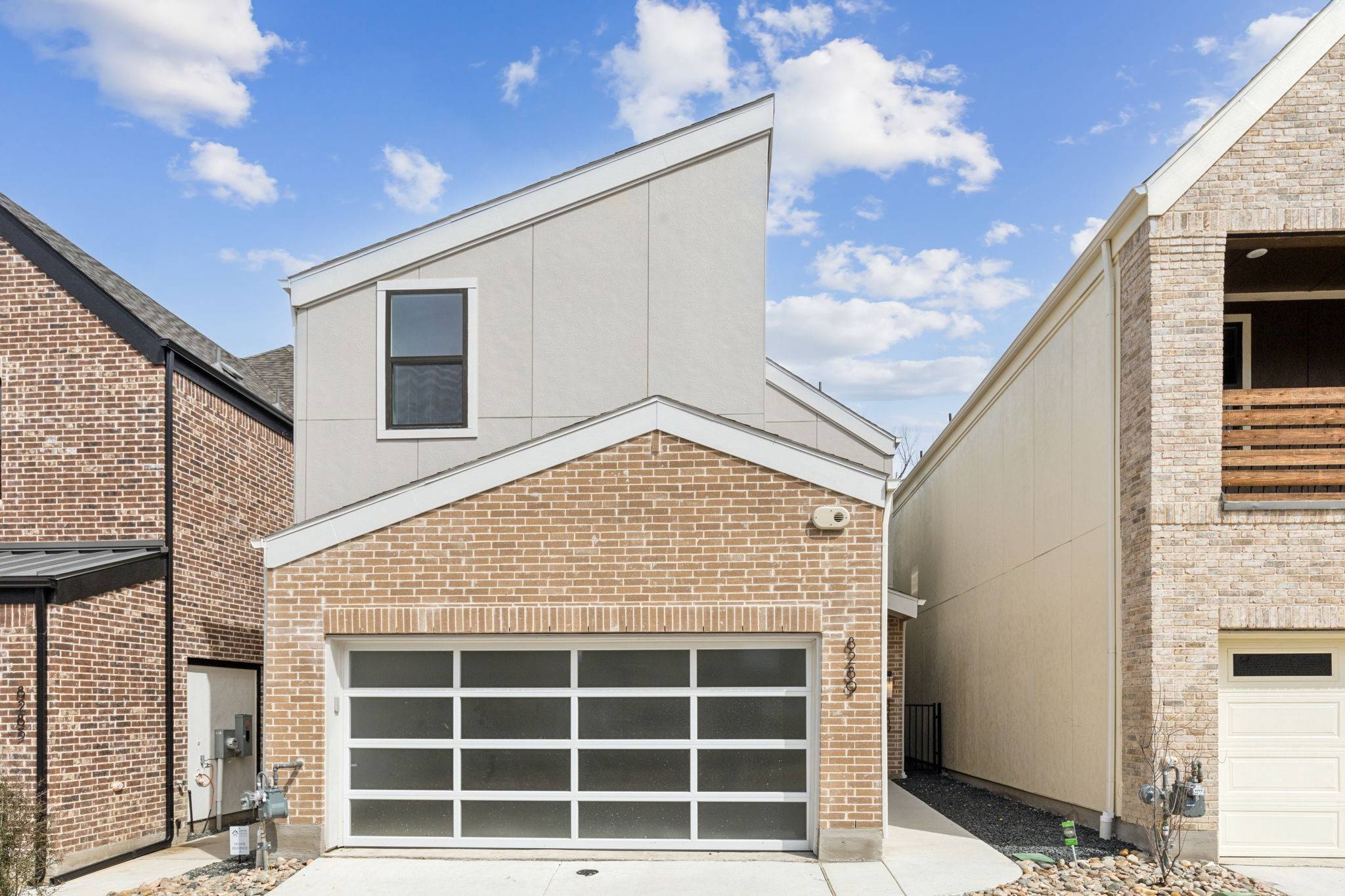 Dallas, TX 75231,8289 Emsworth DR