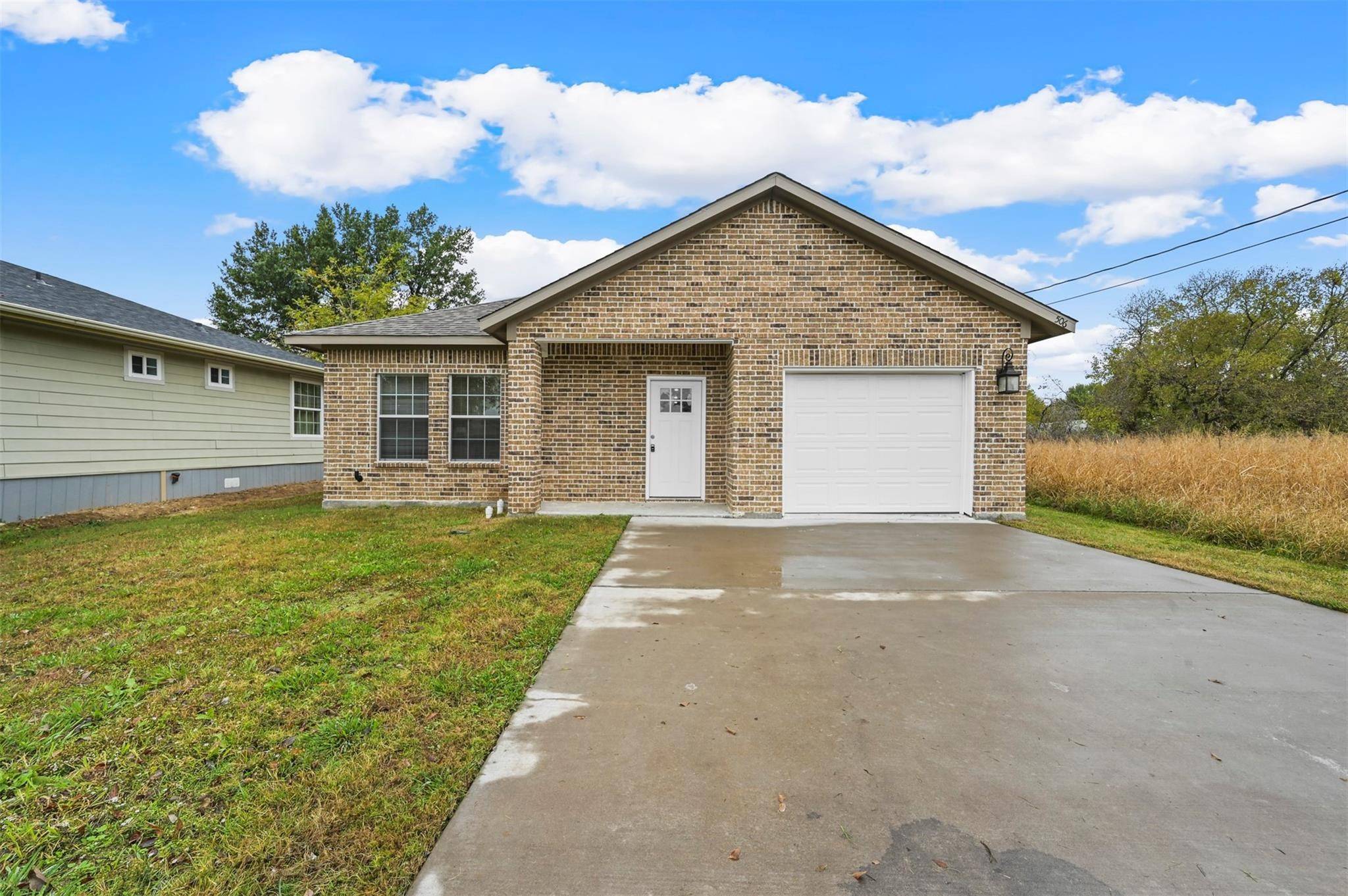 Greenville, TX 75401,506 Robinson ST