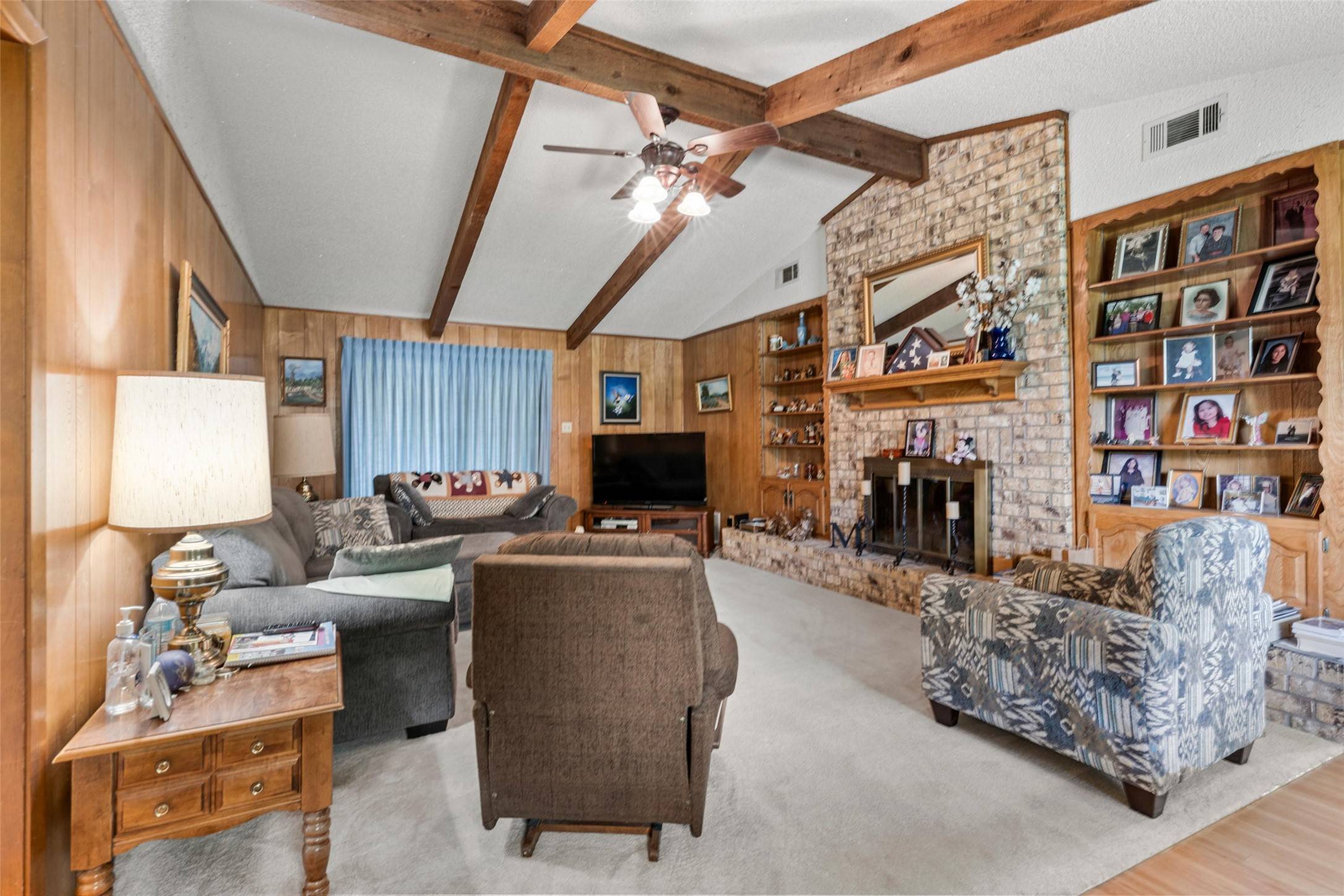 Lacy Lakeview, TX 76705,402 N Walnut ST