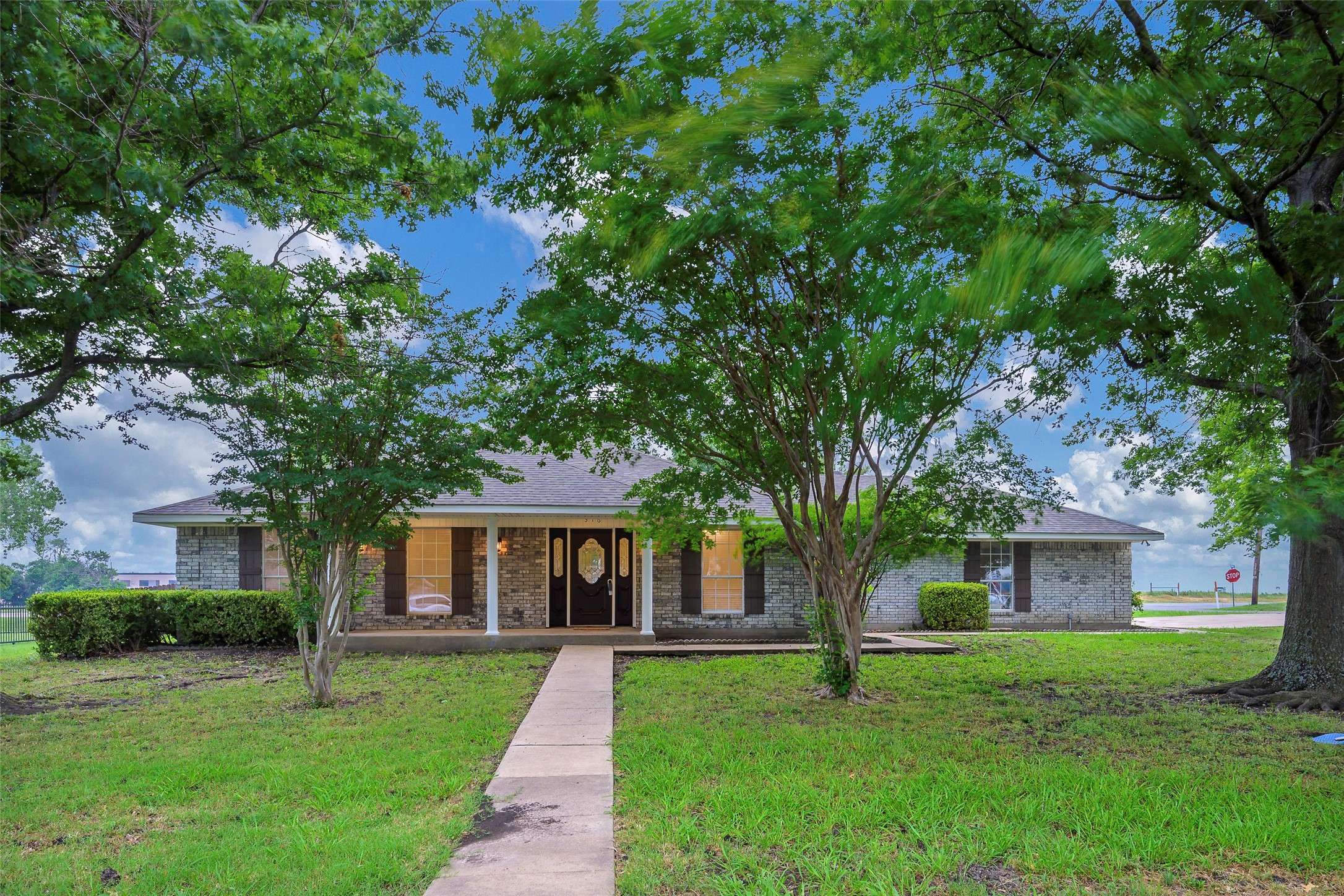 Leonard, TX 75452,316 E Short ST
