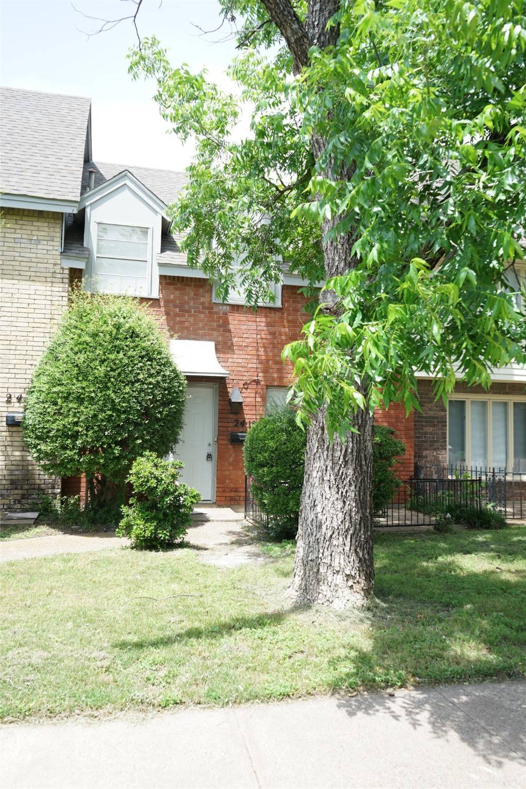 Arlington, TX 76013,2415 S Graham DR