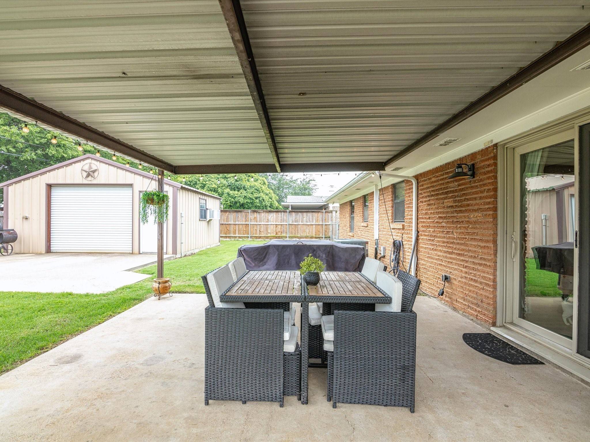 Mansfield, TX 76063,110 N Willow ST