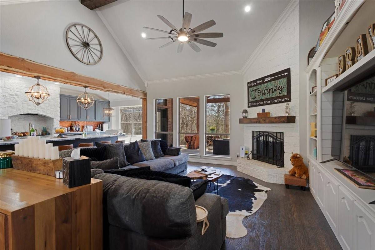 Gunter, TX 75058,107 Falls Creek LN