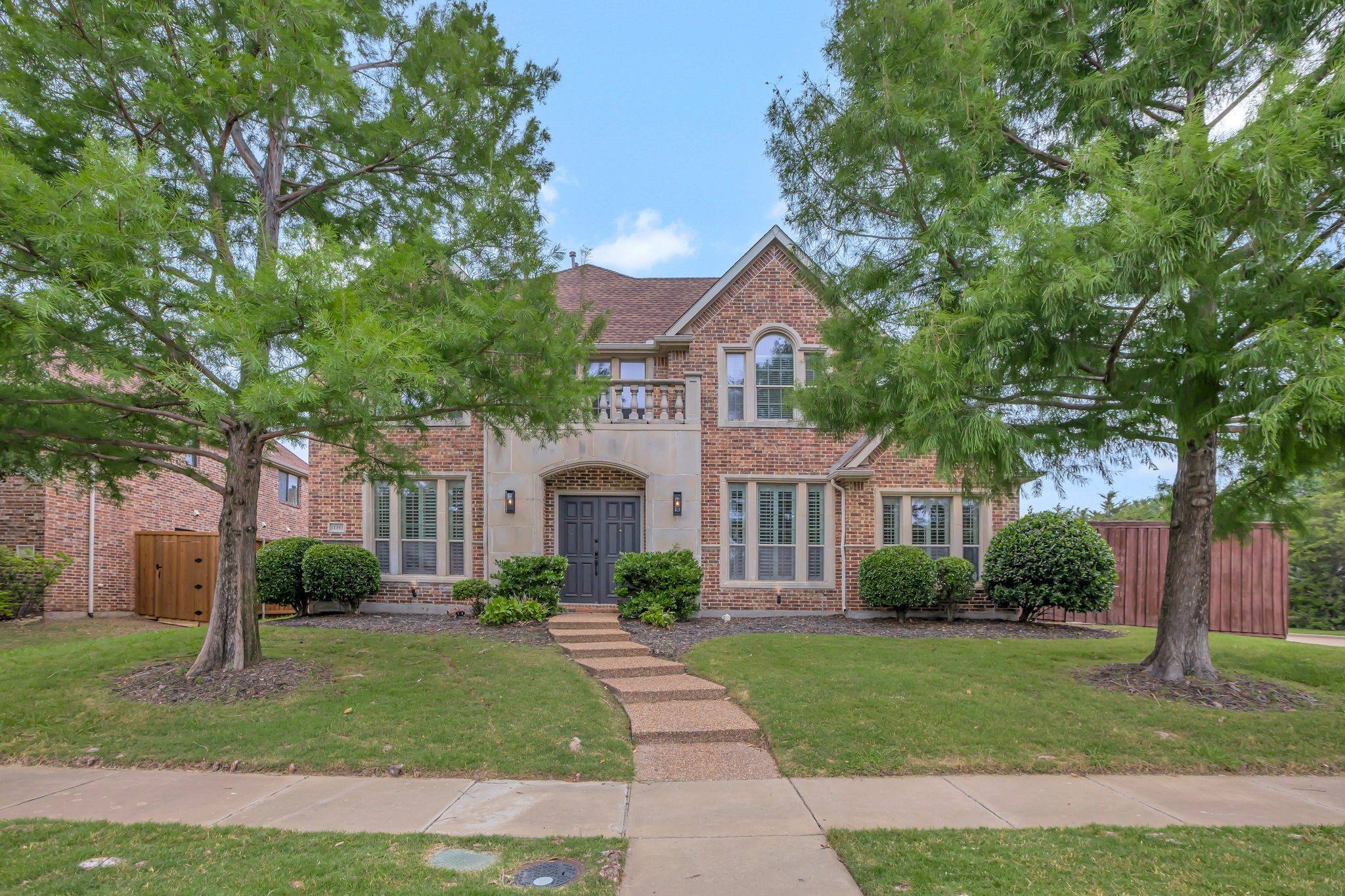 Frisco, TX 75033,11393 Classic LN