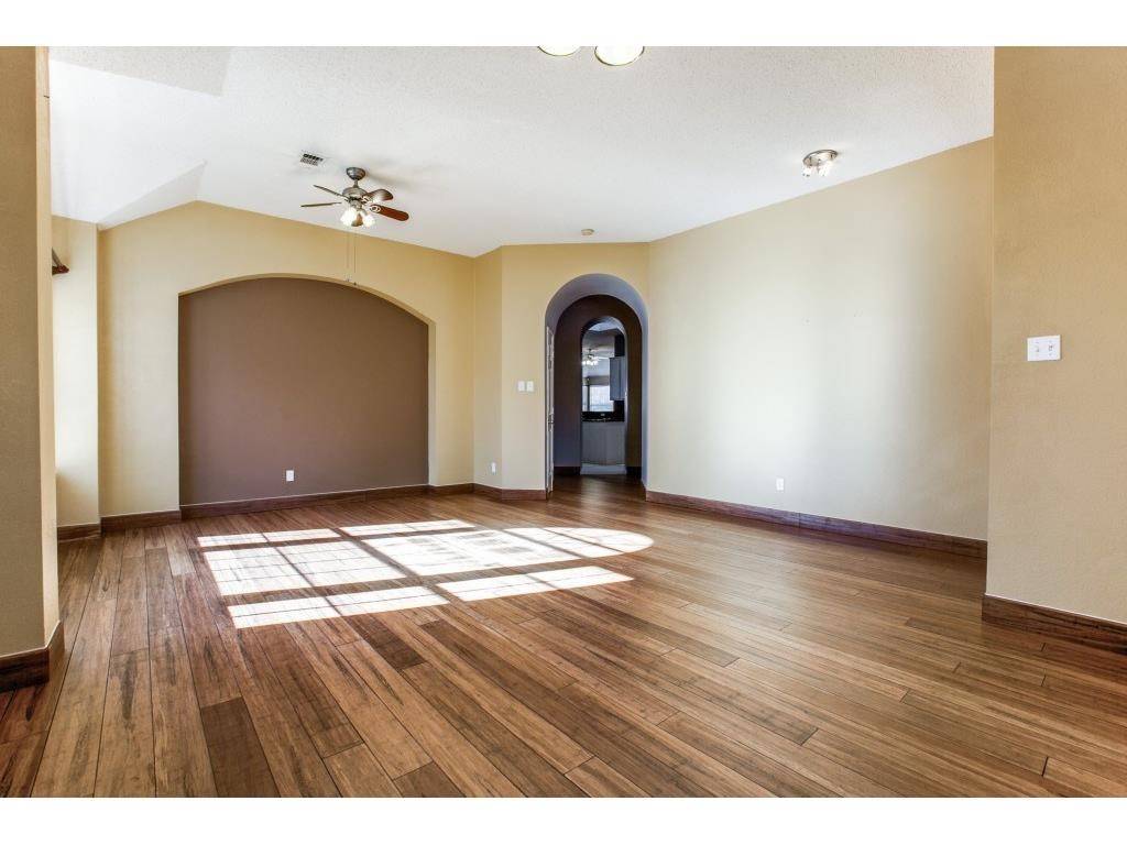 Plano, TX 75025,8017 Fleetwood DR