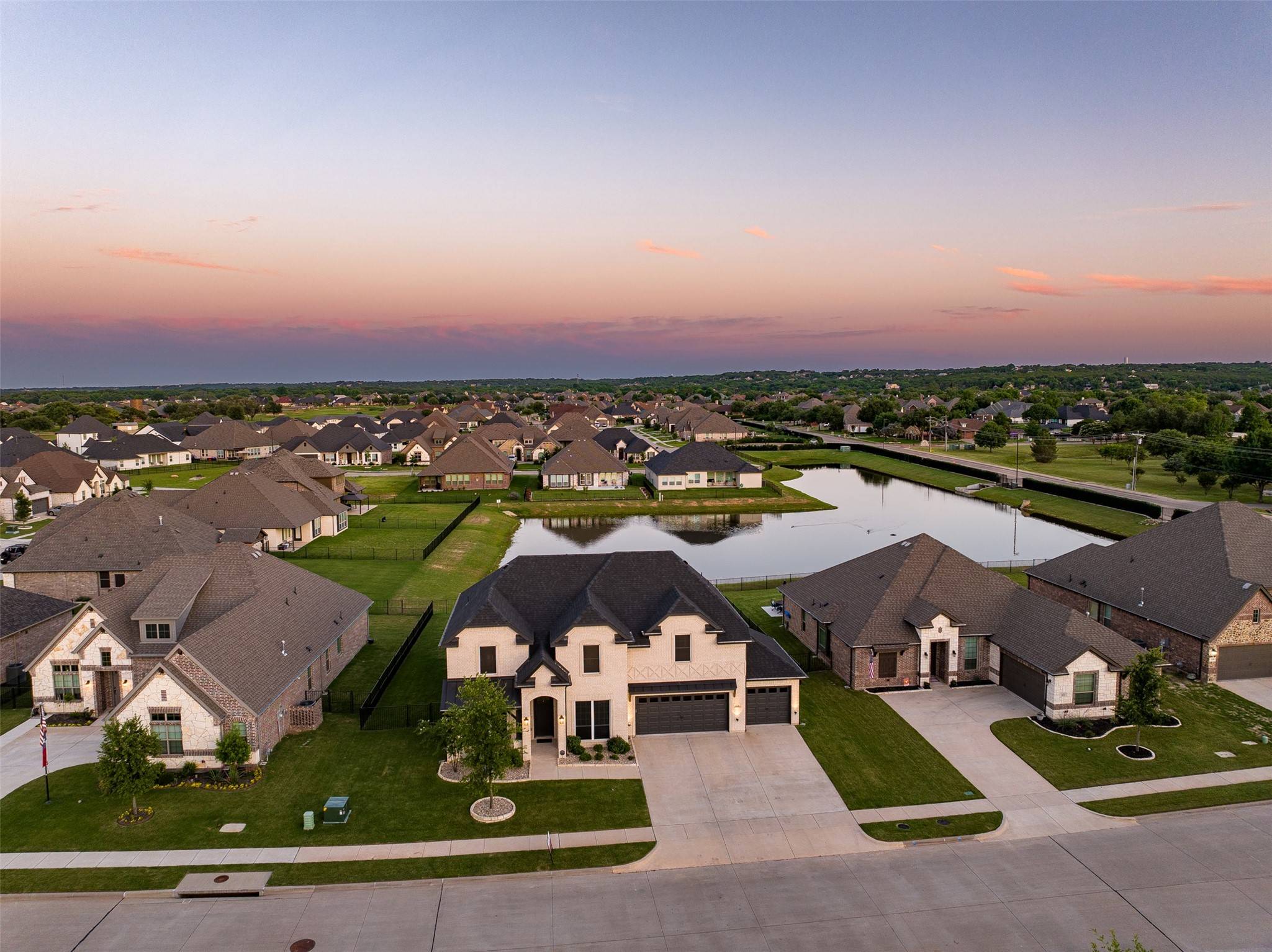 Granbury, TX 76048,208 Johnson ST