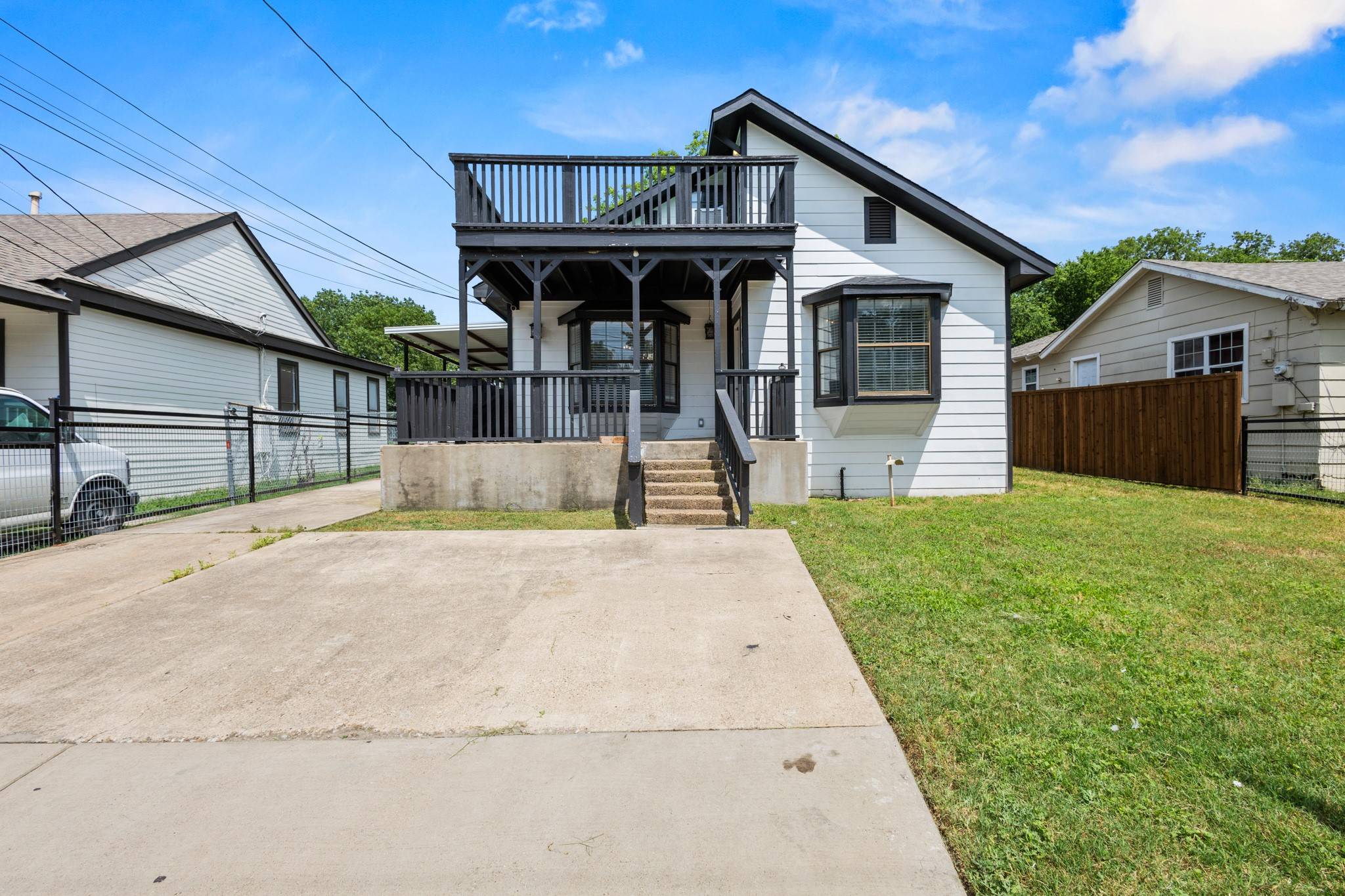Dallas, TX 75217,522 Helena ST