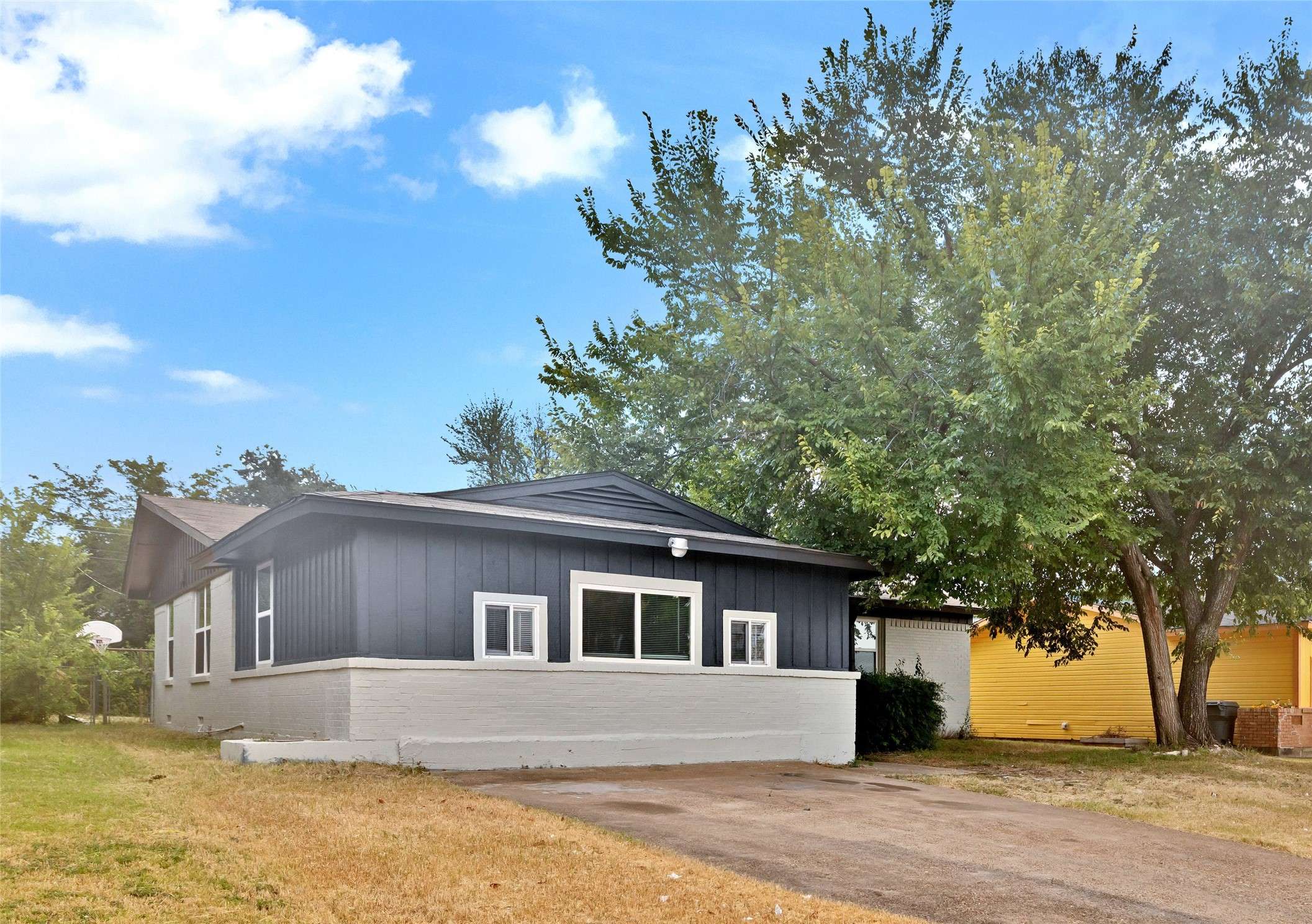 Dallas, TX 75216,4208 Huckleberry CIR