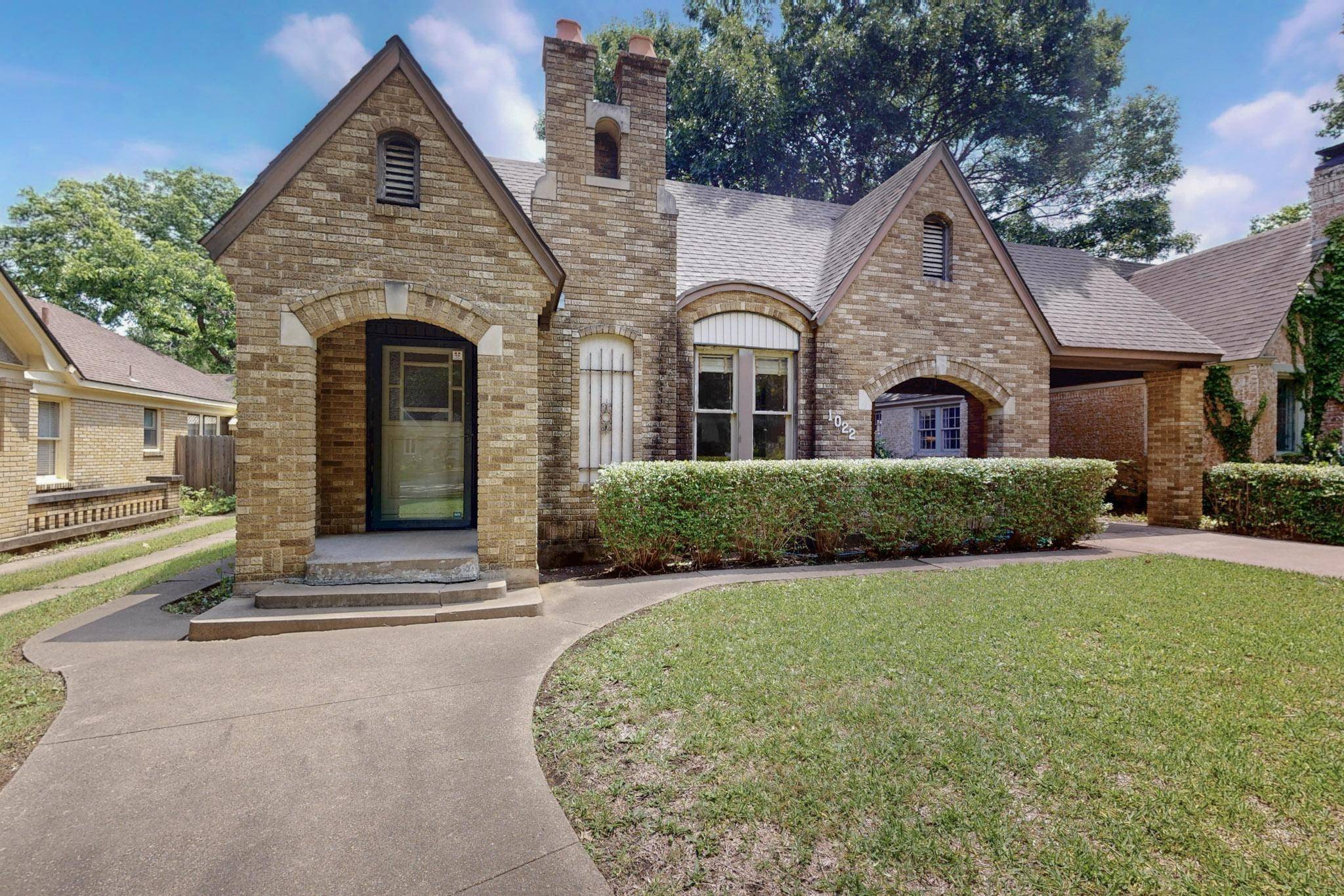 Dallas, TX 75208,1022 N Edgefield AVE