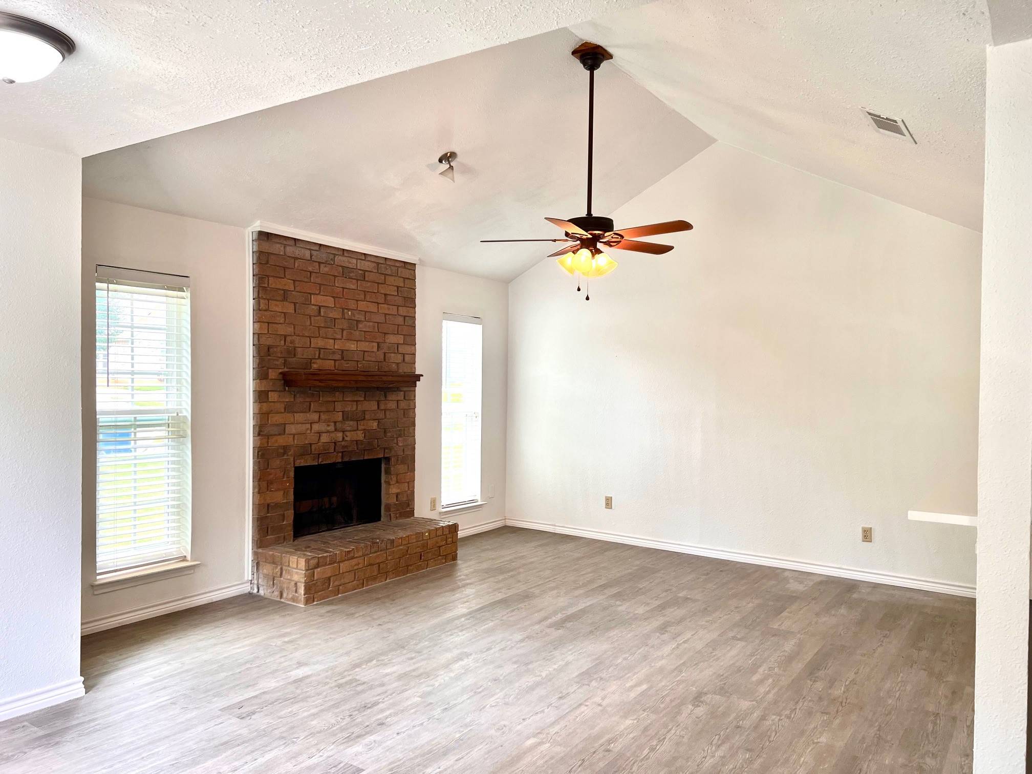 Grapevine, TX 76051,2121 Stone Moss LN