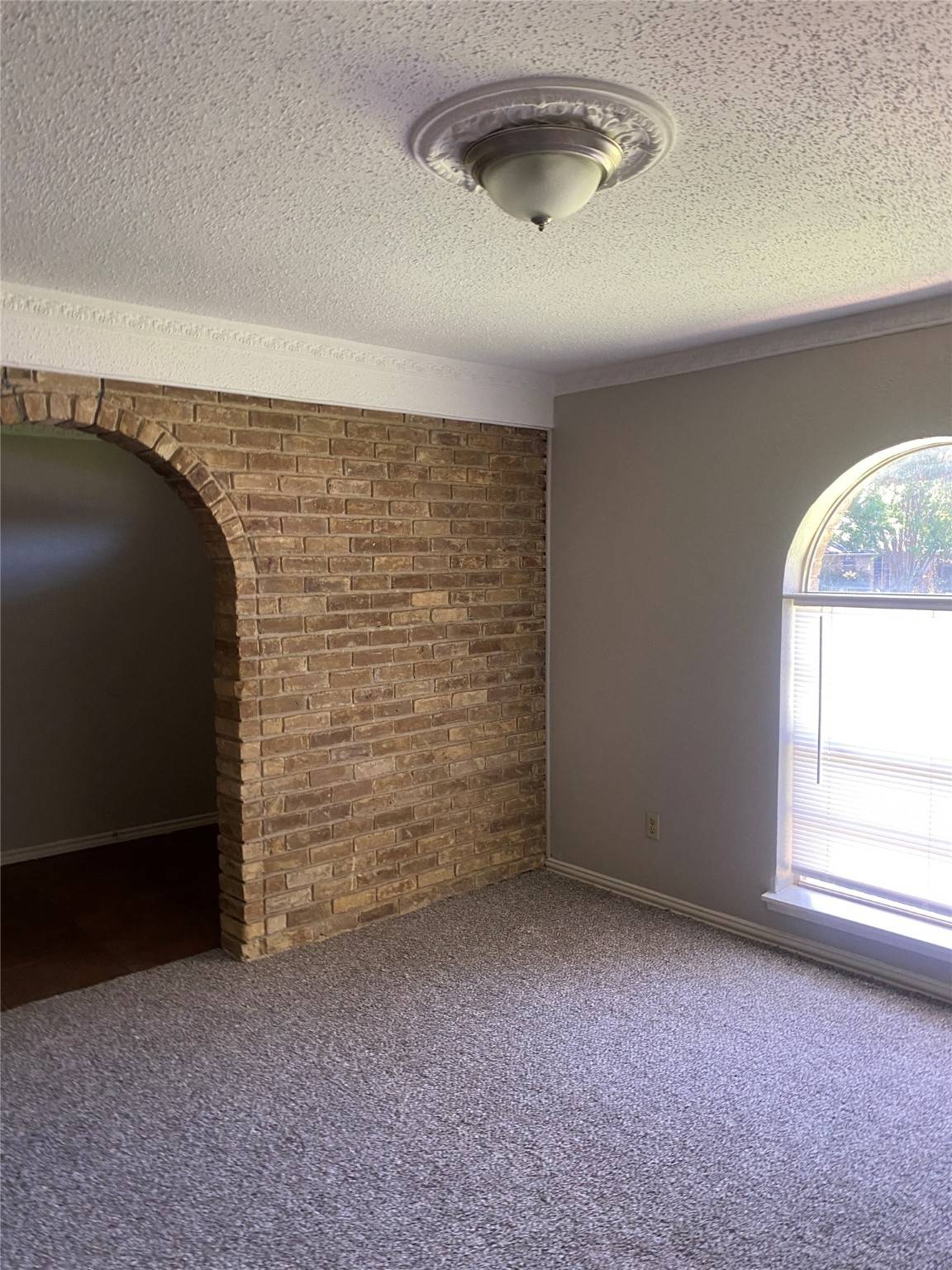 Desoto, TX 75115,1033 Rosewood DR