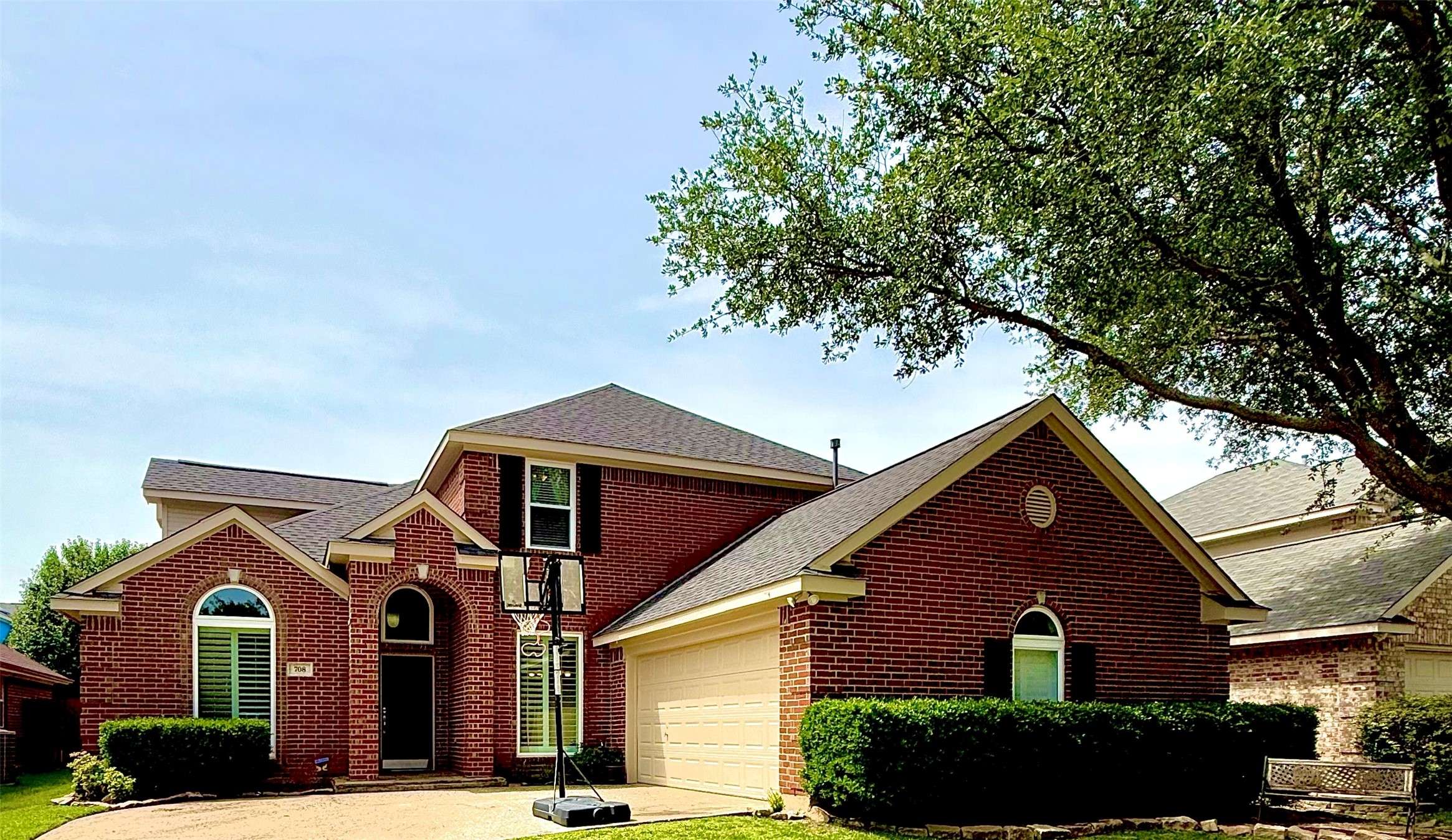 Arlington, TX 76001,708 W Lonesome Dove TRL